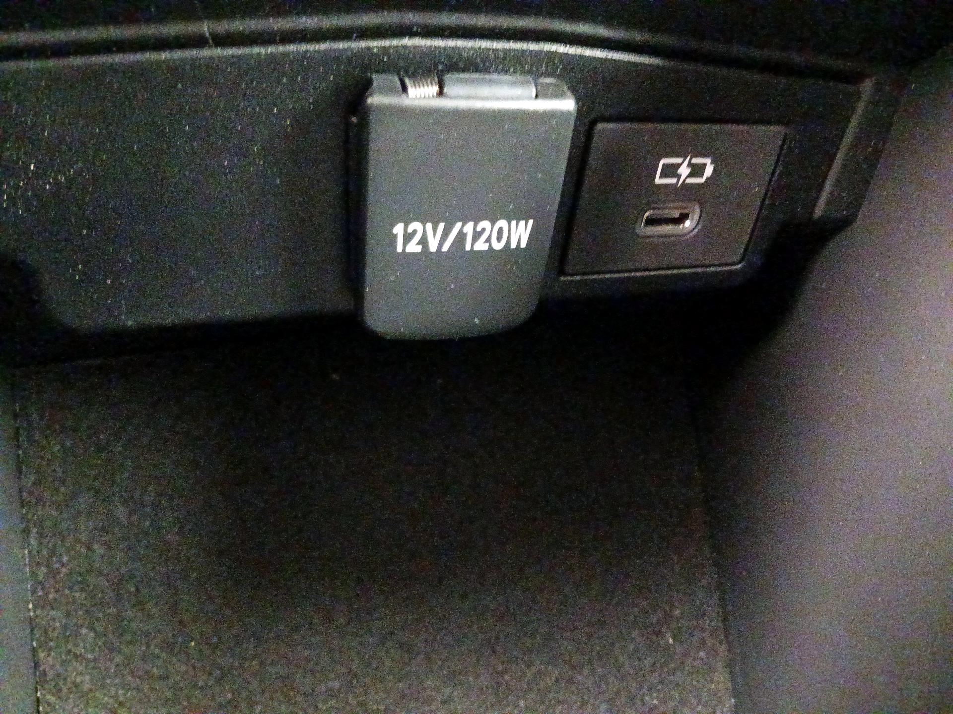 Thumbnail: 2025 Toyota Corolla - 18