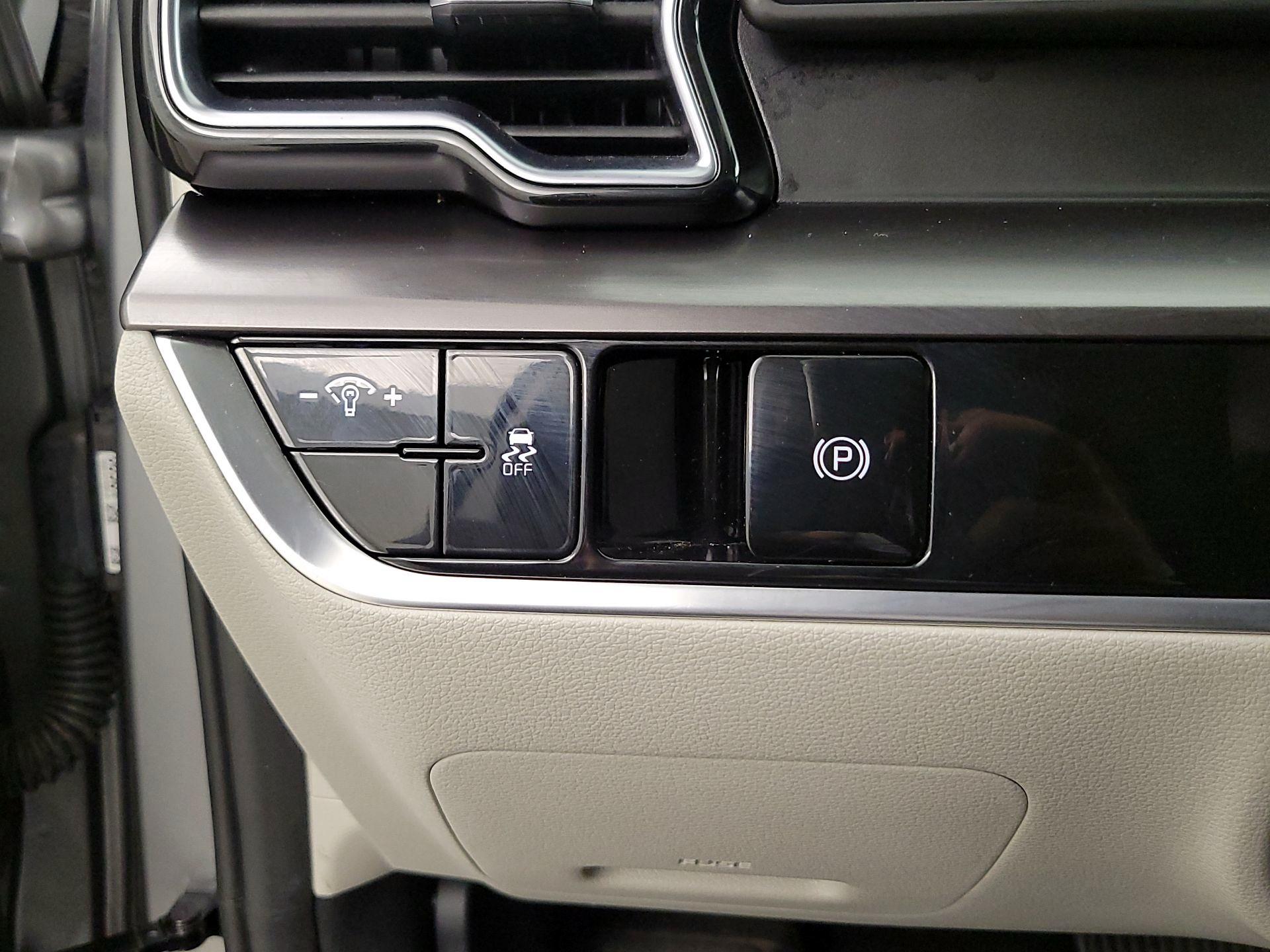 Thumbnail: 2024 Kia Sportage - 13