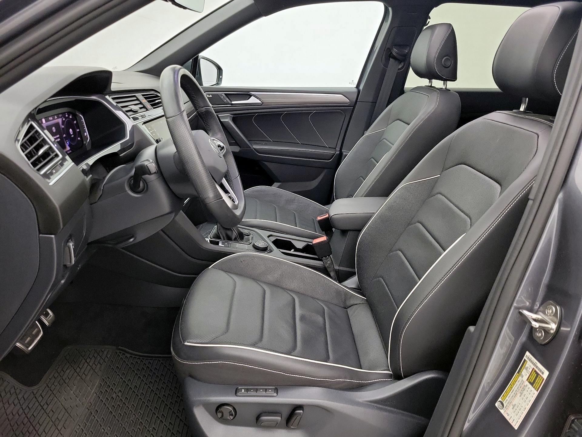 Thumbnail: 2024 Volkswagen Tiguan - 11