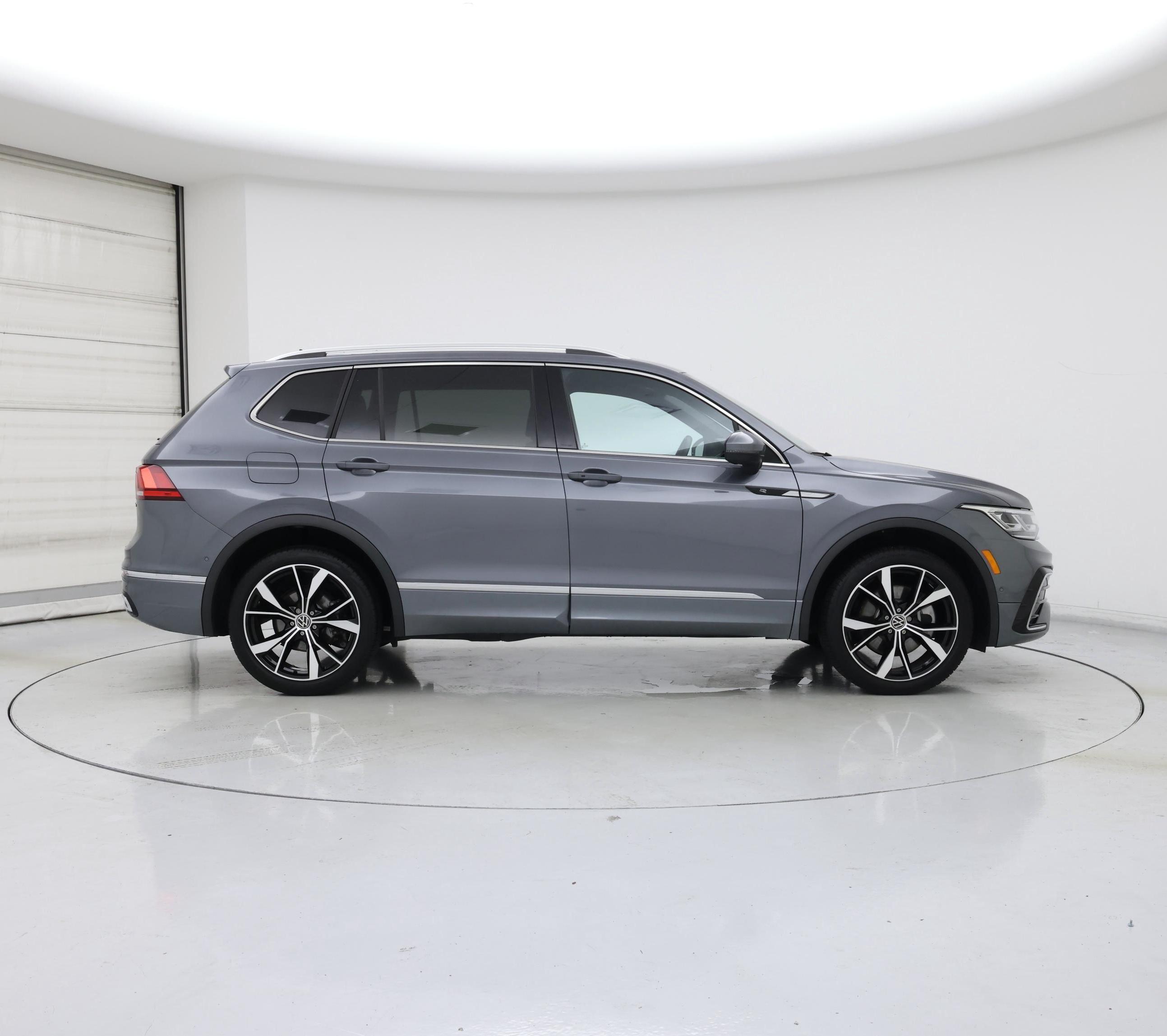 Thumbnail: 2024 Volkswagen Tiguan - 7