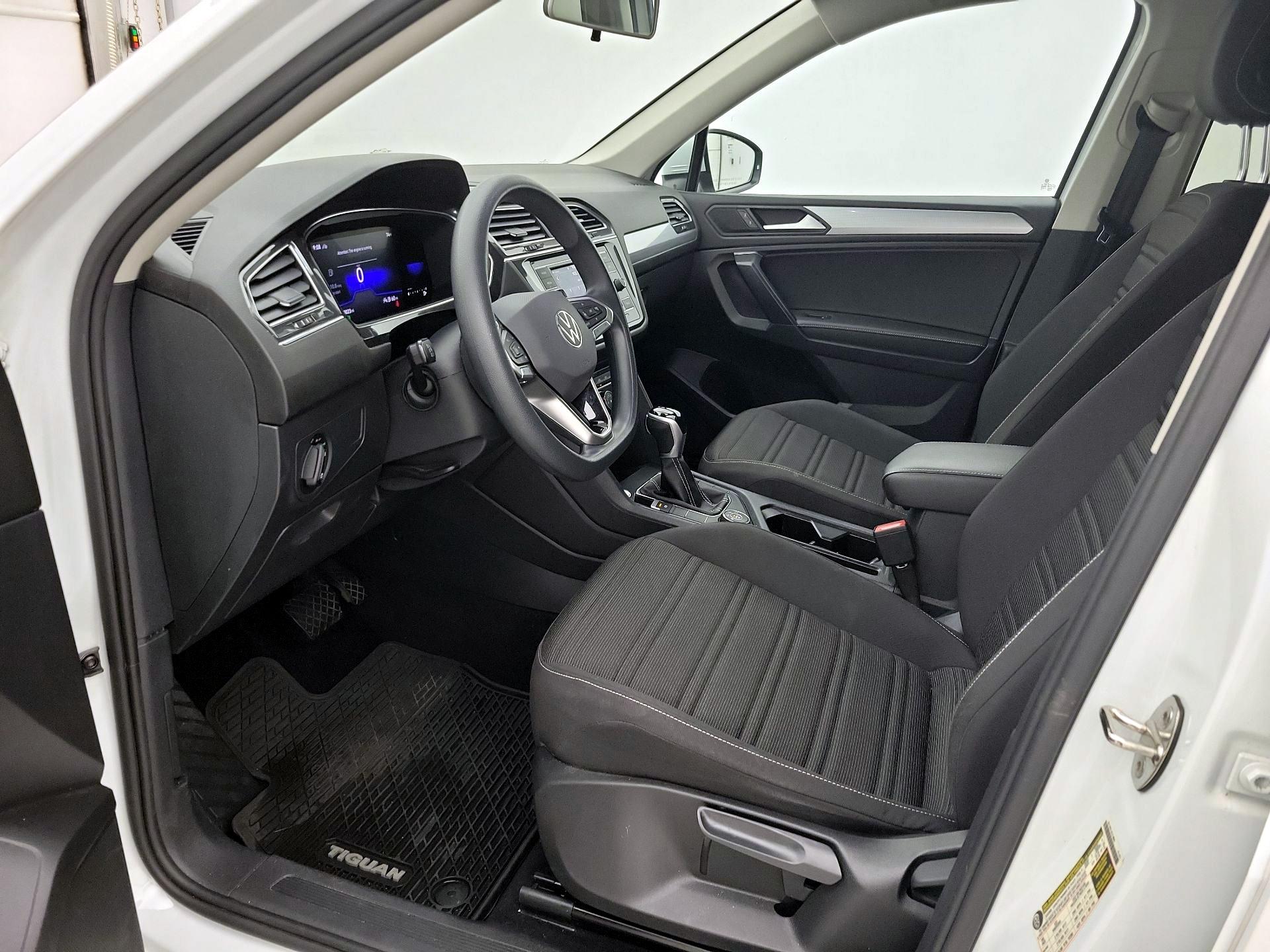 Thumbnail: 2022 Volkswagen Tiguan - 11