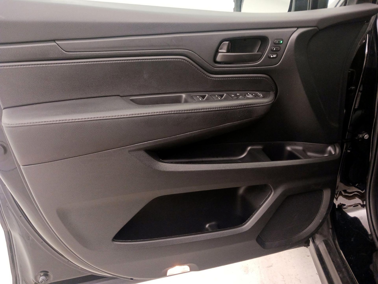 2024 Honda Odyssey EX-L - Photo 13