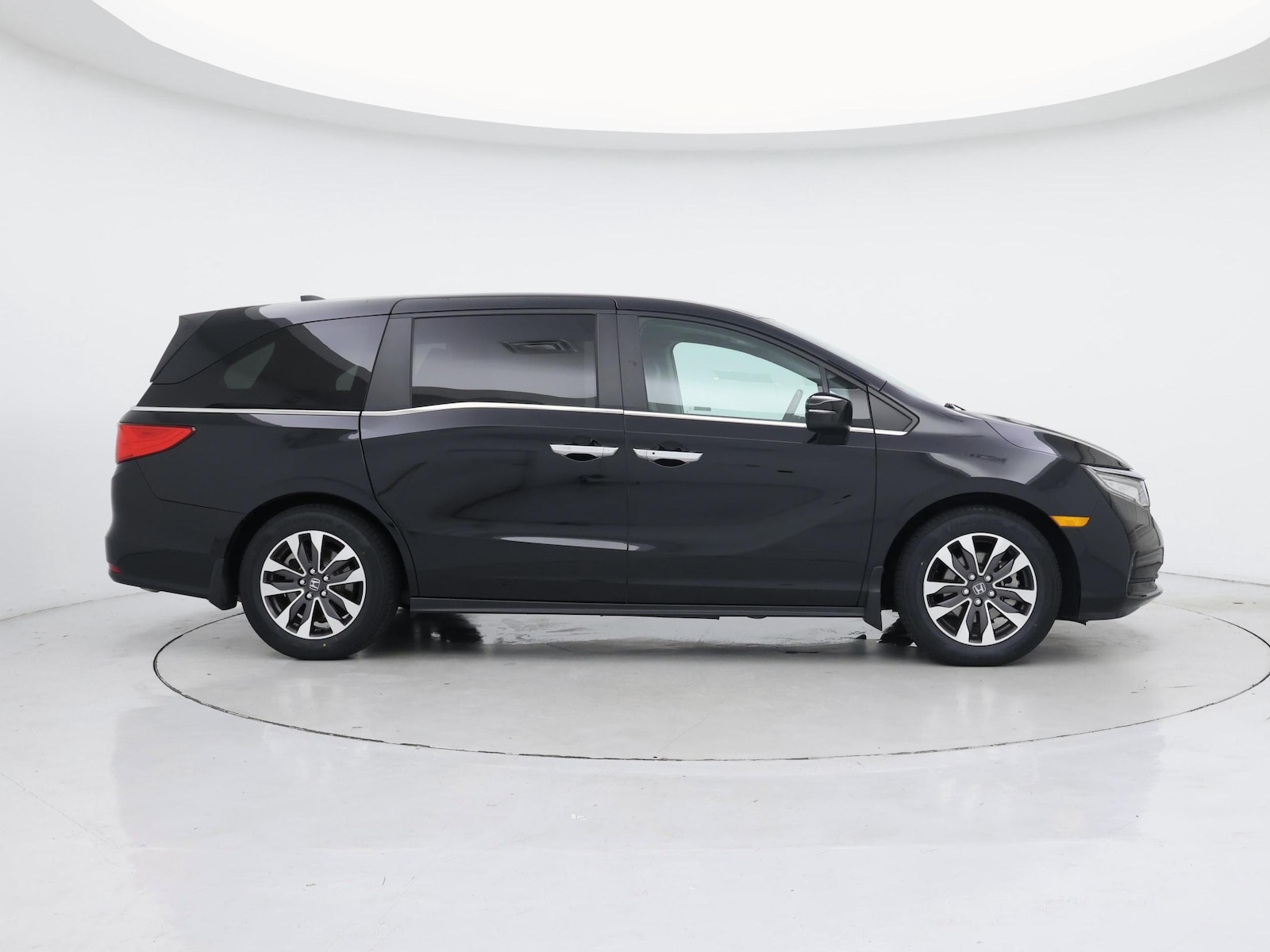 2024 Honda Odyssey EX-L - Photo 8