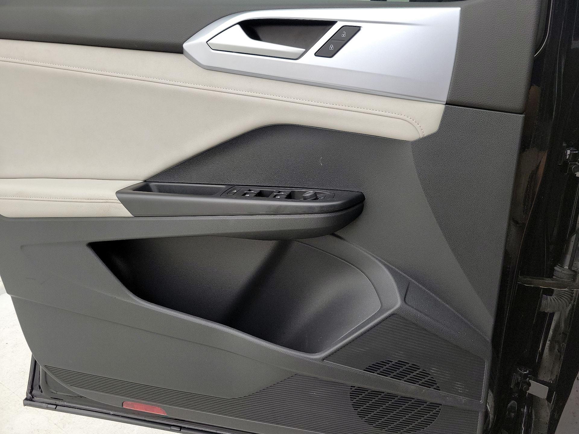Thumbnail: 2025 Volkswagen Taos - 12