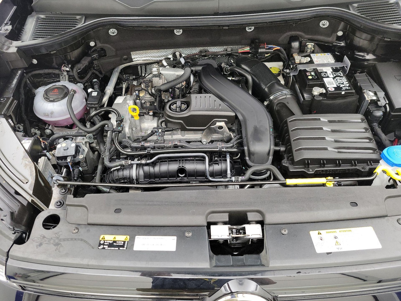 2025 Volkswagen Taos SE - Photo 22
