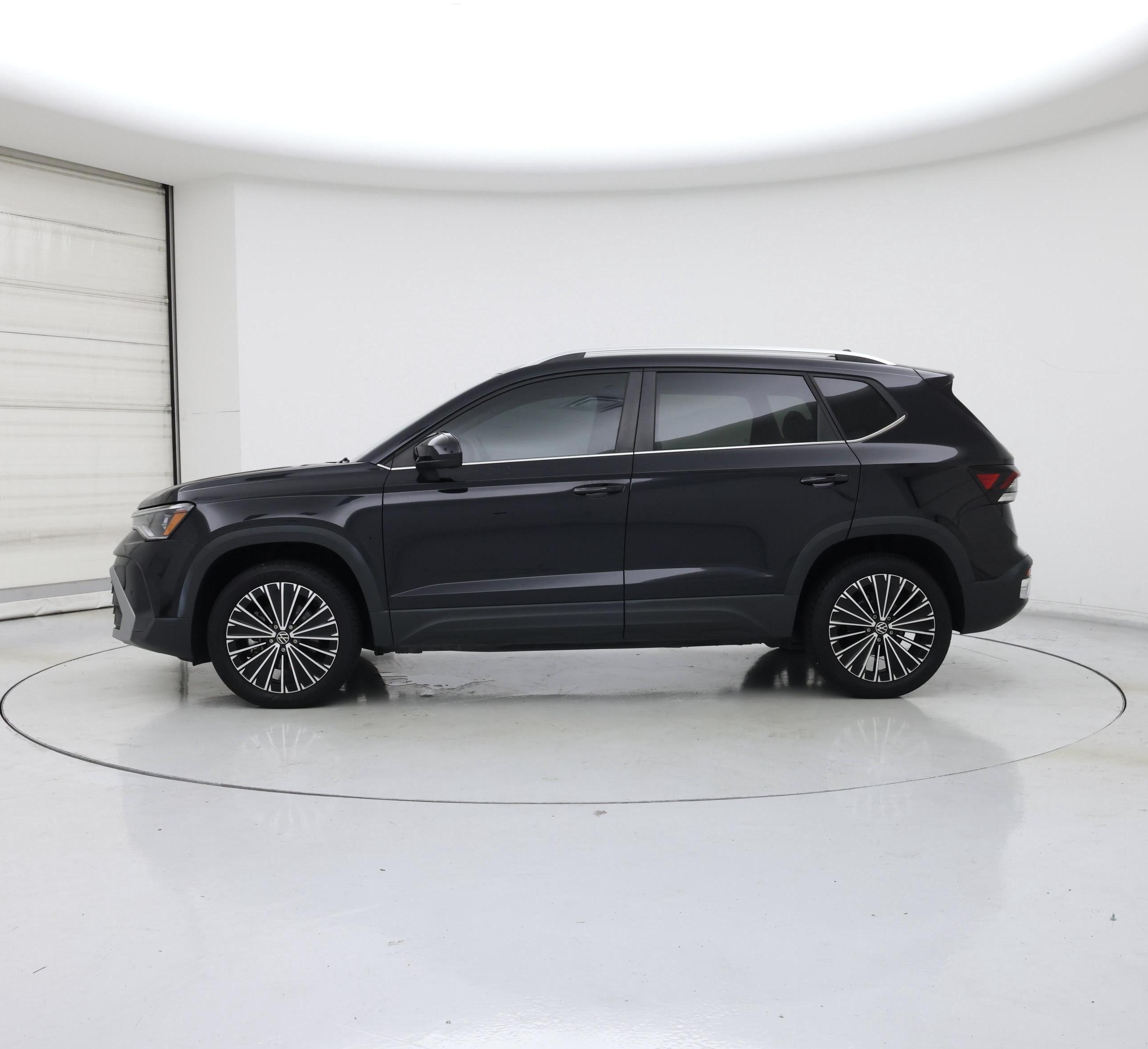 Thumbnail: 2025 Volkswagen Taos - 3