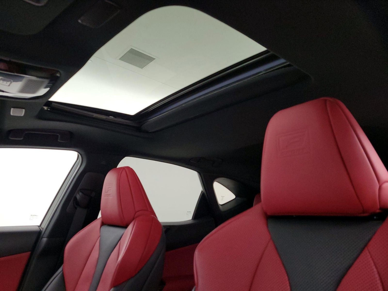 Sunroof(s) & Overhead Airbags