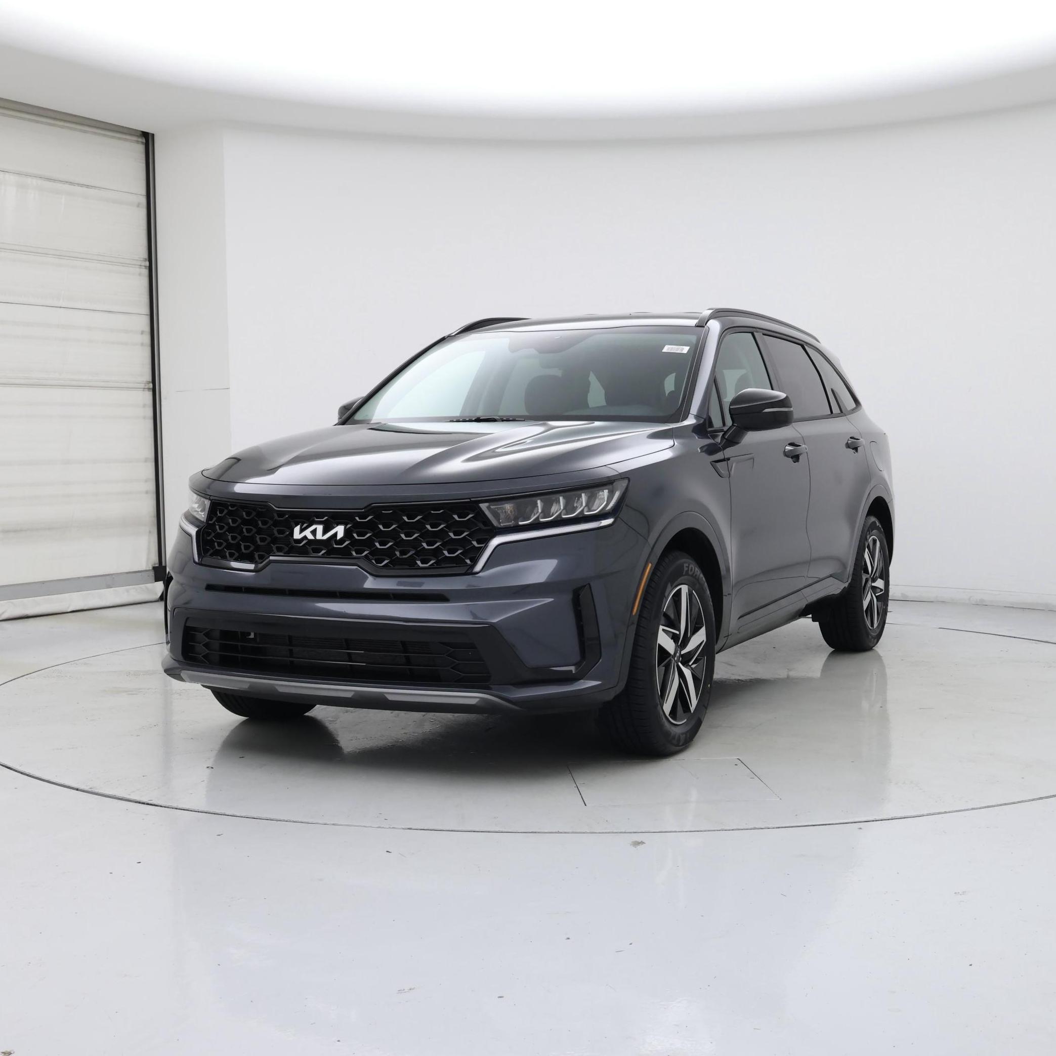 Thumbnail: 2023 Kia Sorento - 4