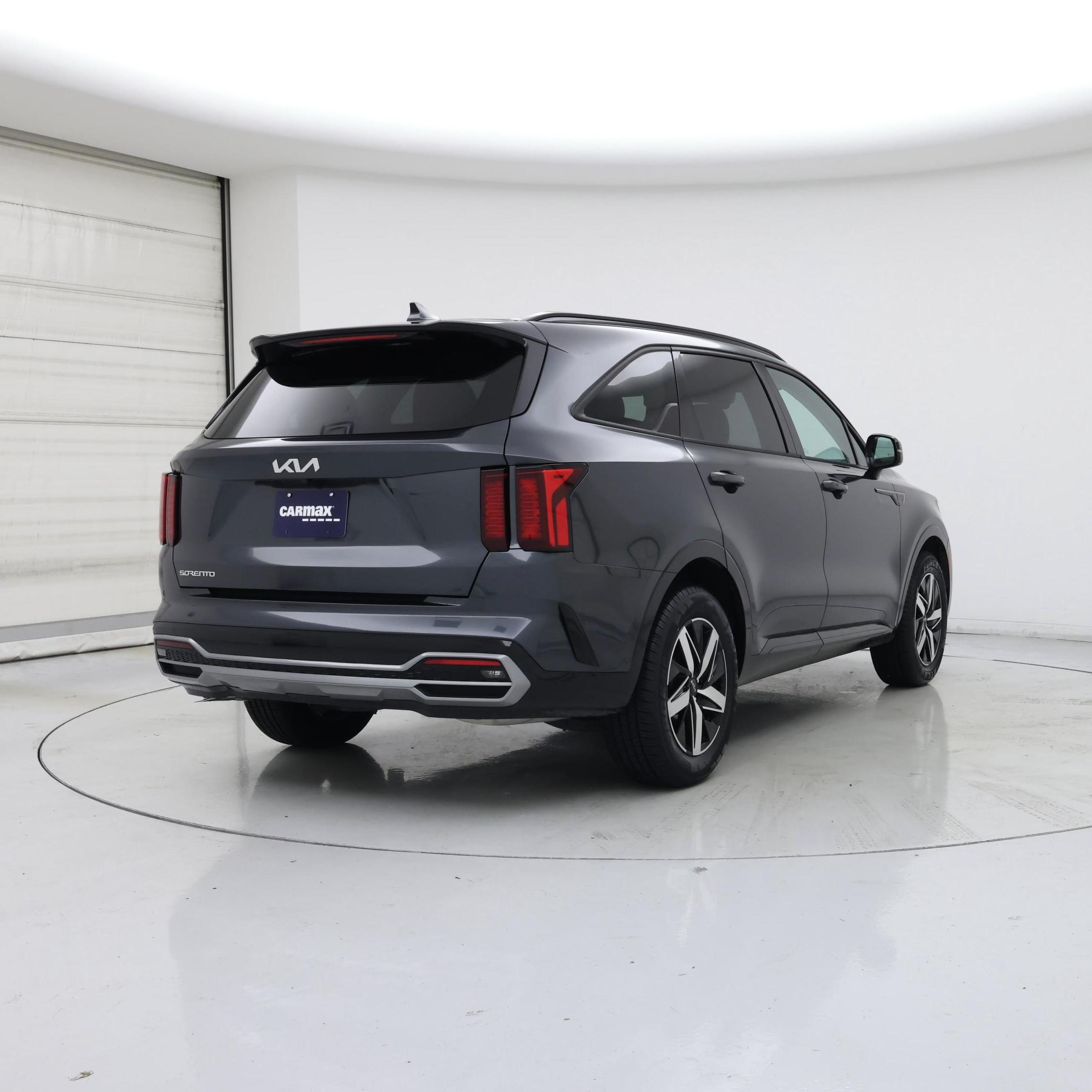 Thumbnail: 2023 Kia Sorento - 8