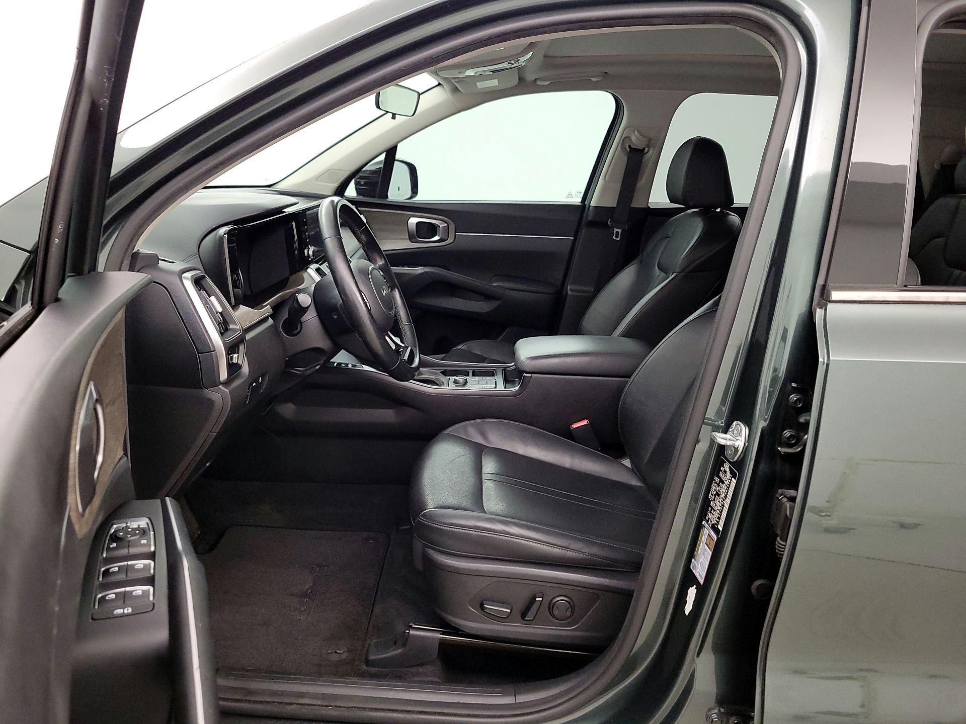 Thumbnail: 2022 Kia Sorento - 11