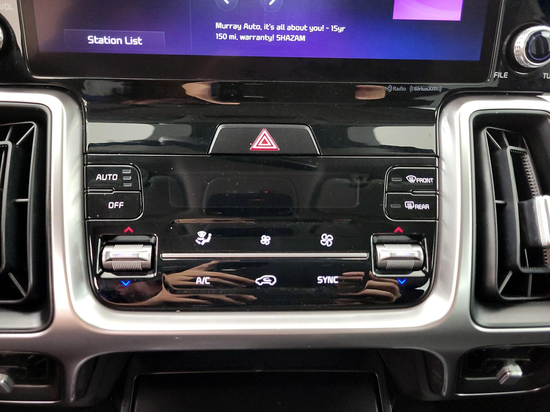 Thumbnail: 2022 Kia Sorento - 16