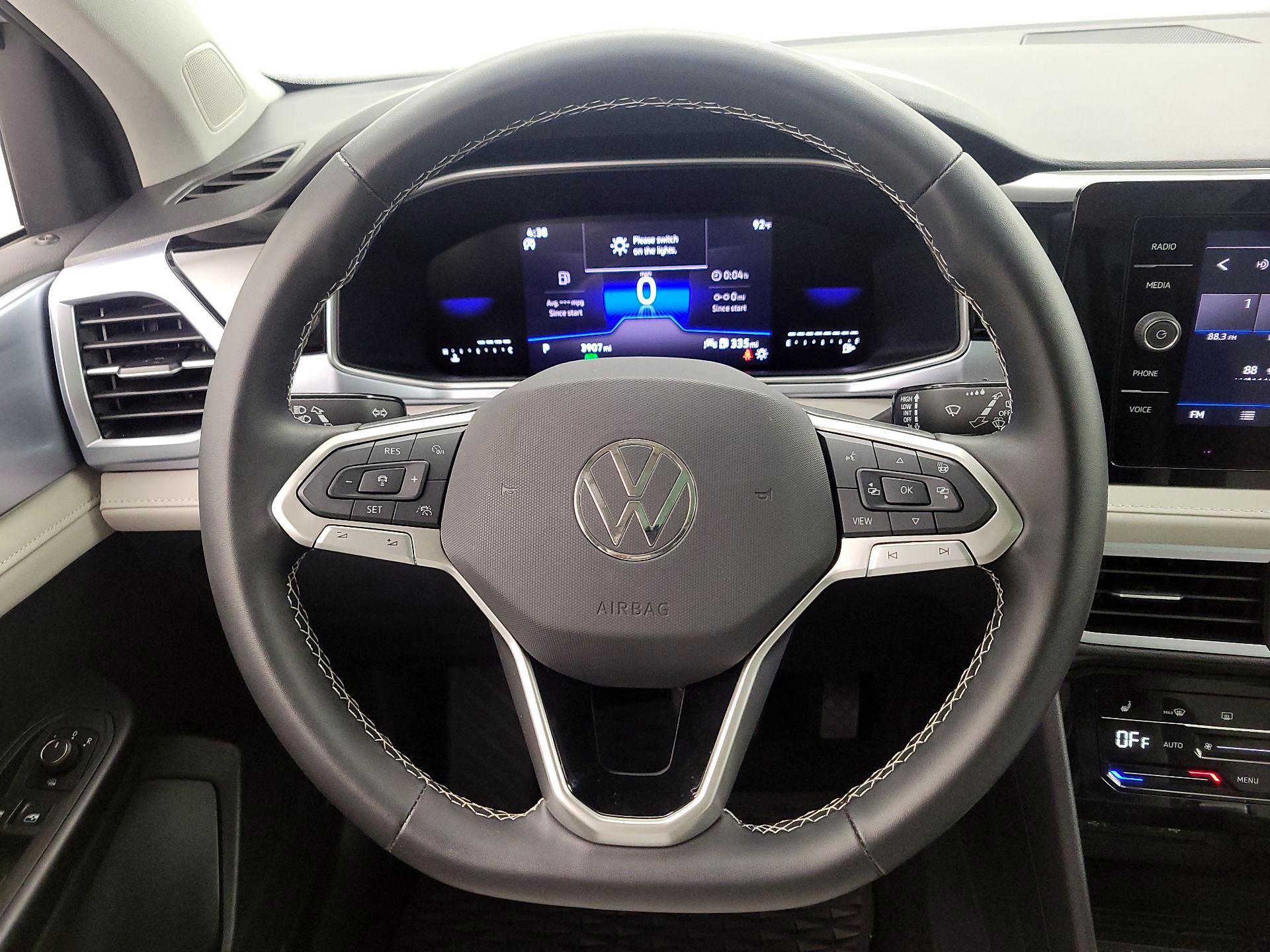 Thumbnail: 2025 Volkswagen Taos - 10