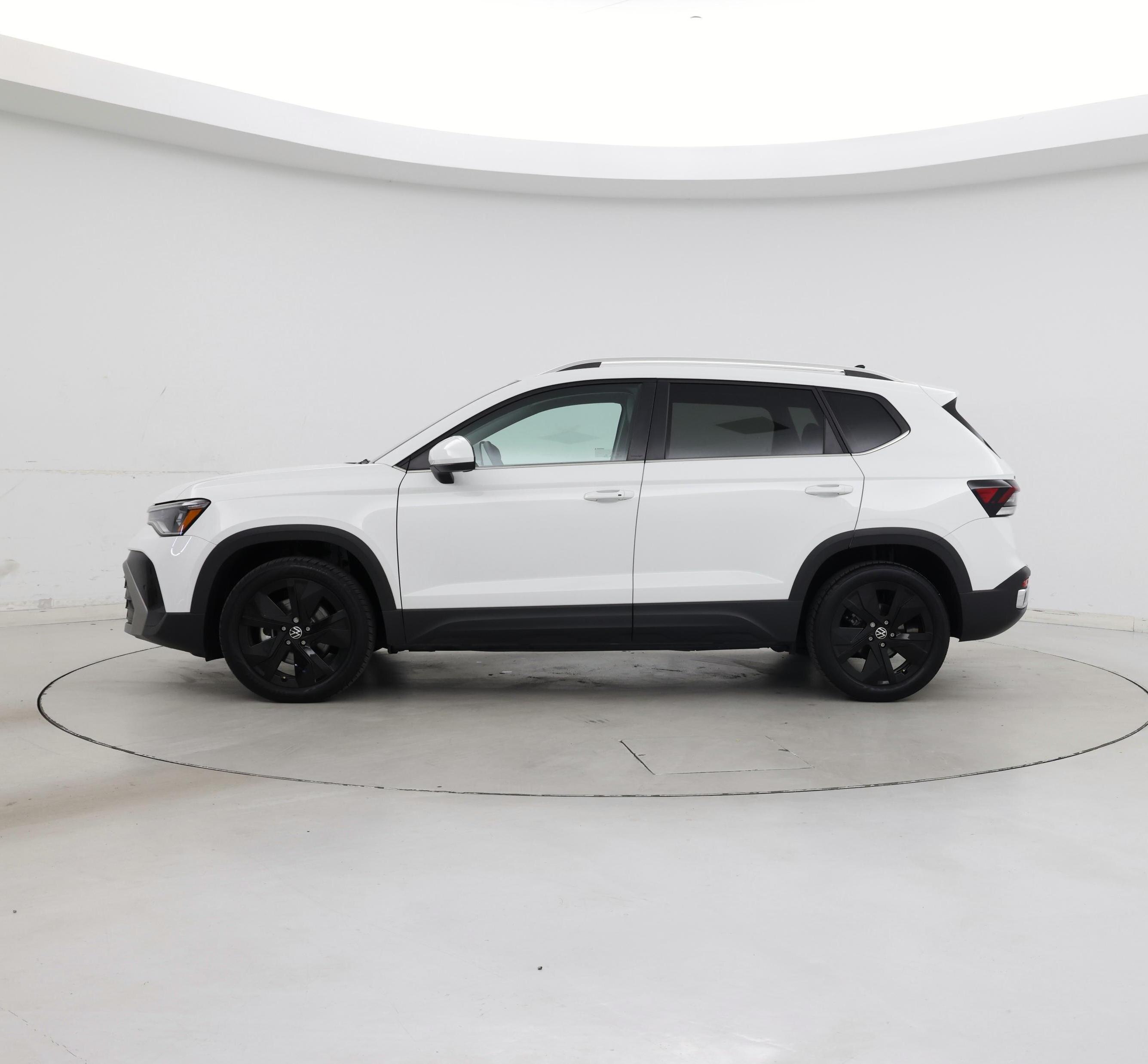 Thumbnail: 2025 Volkswagen Taos - 3