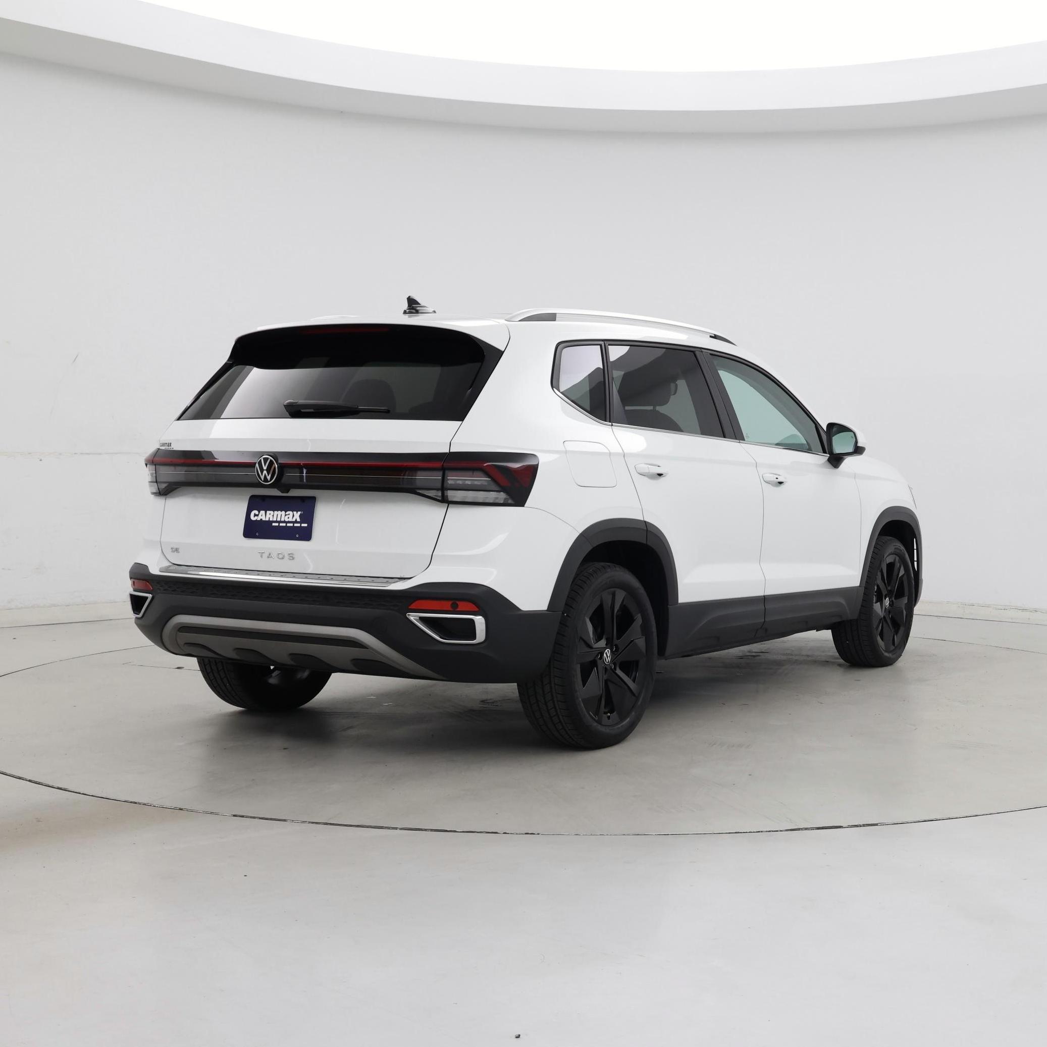 Thumbnail: 2025 Volkswagen Taos - 8