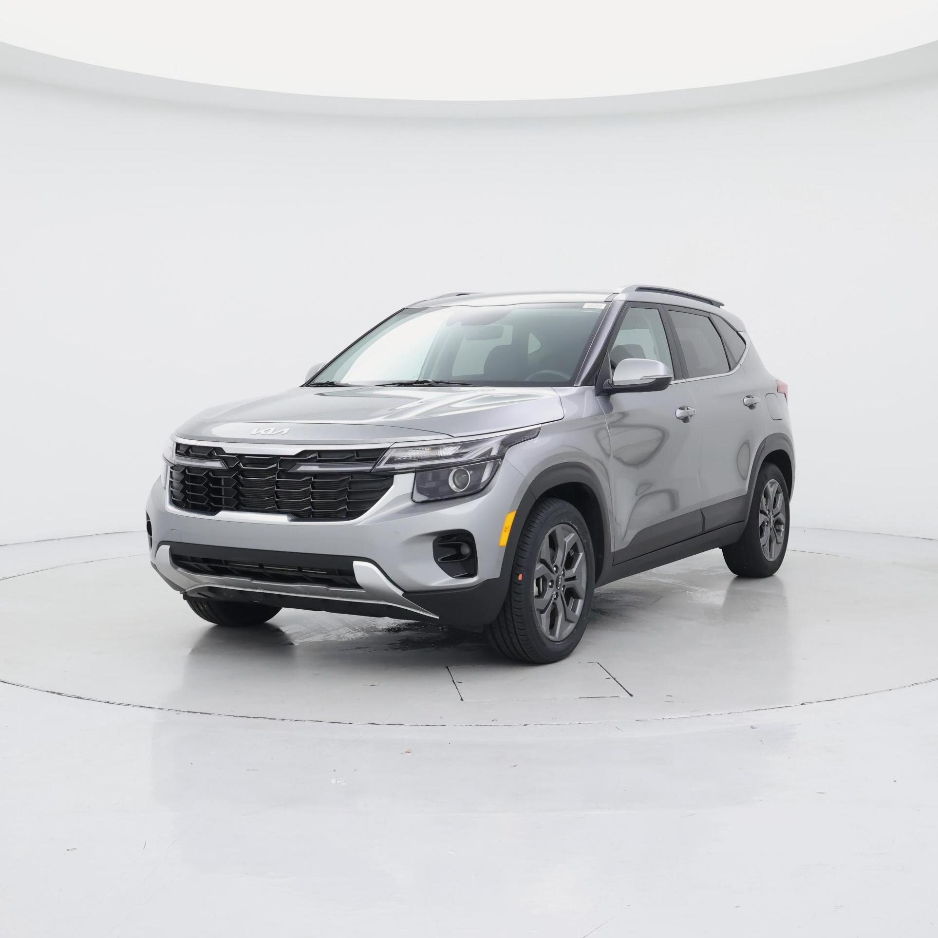Thumbnail: 2024 Kia Seltos - 4
