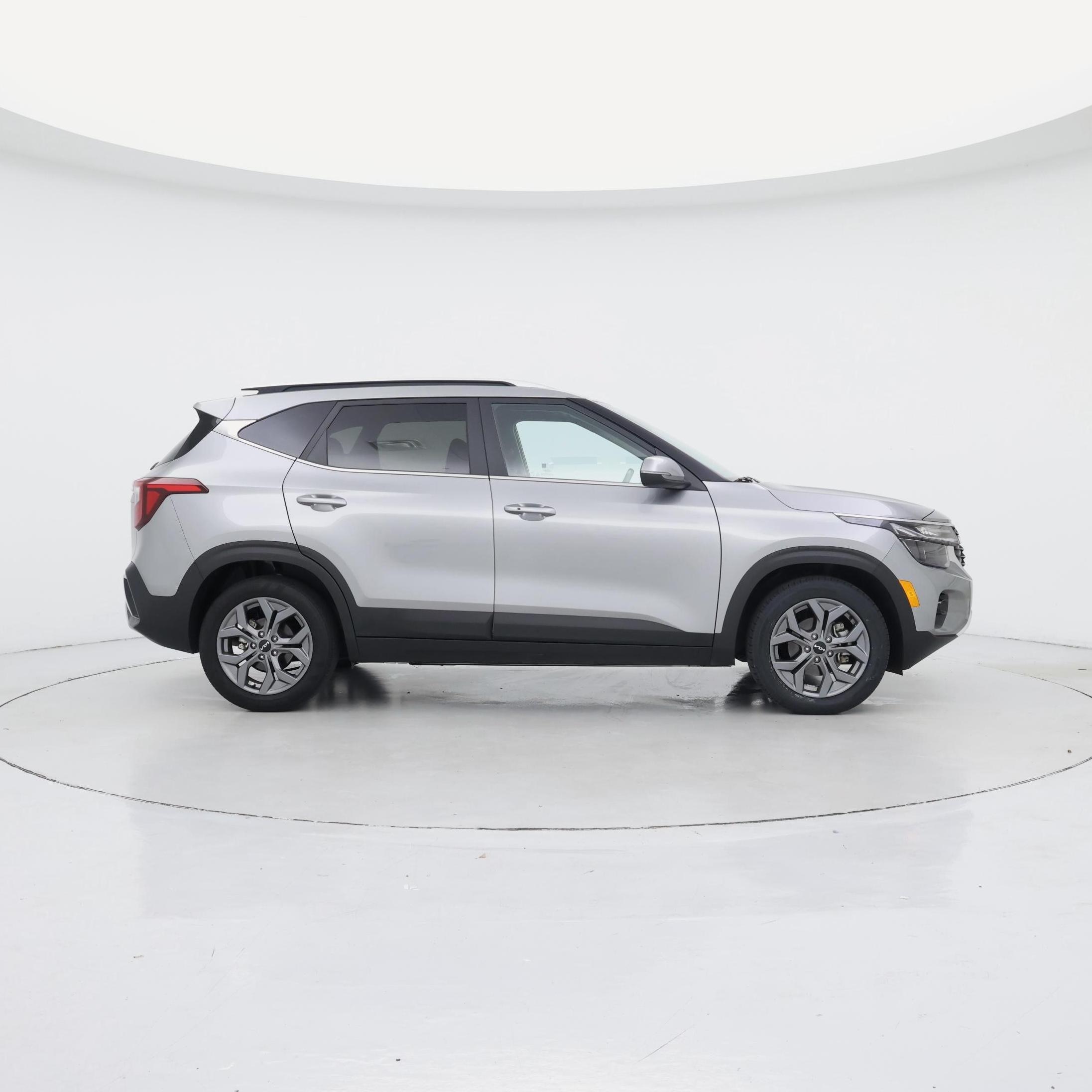 Thumbnail: 2024 Kia Seltos - 7