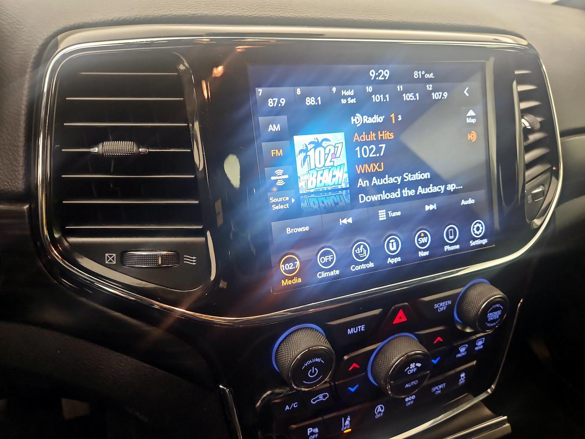 Thumbnail: 2021 Jeep Grand Cherokee - 16