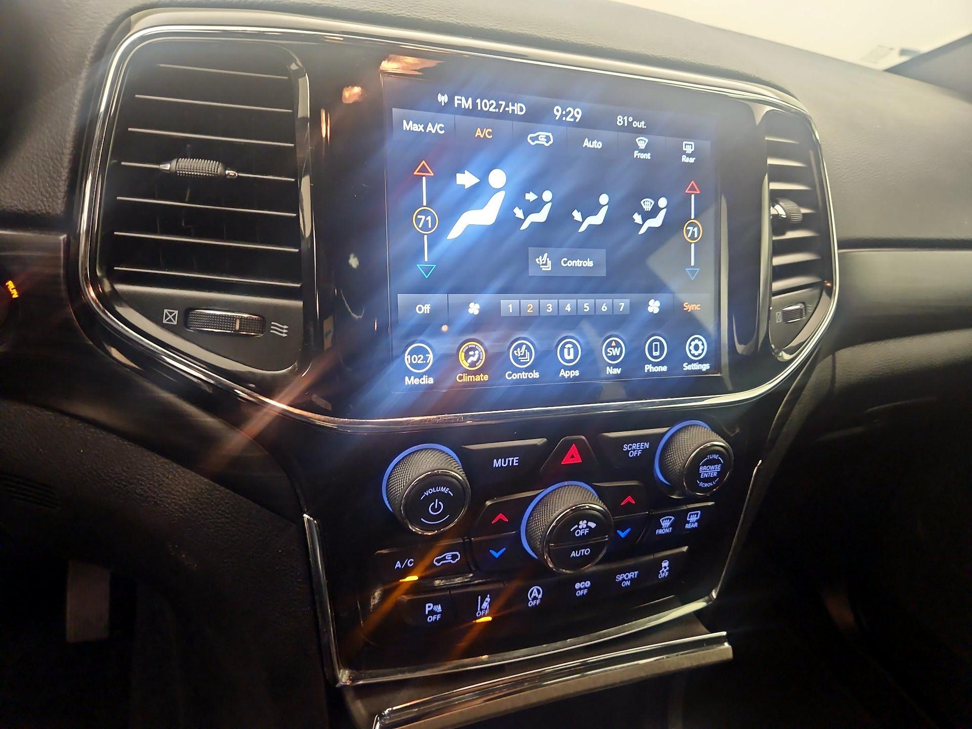 Thumbnail: 2021 Jeep Grand Cherokee - 17