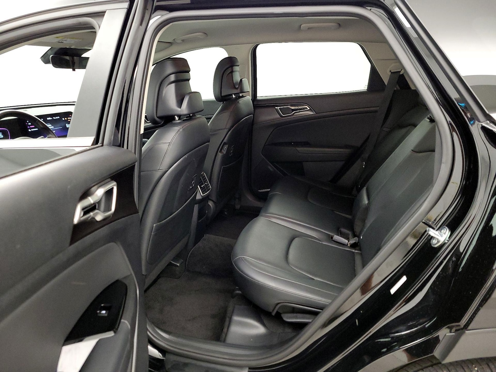 2025 Kia Sportage EX - Photo 20