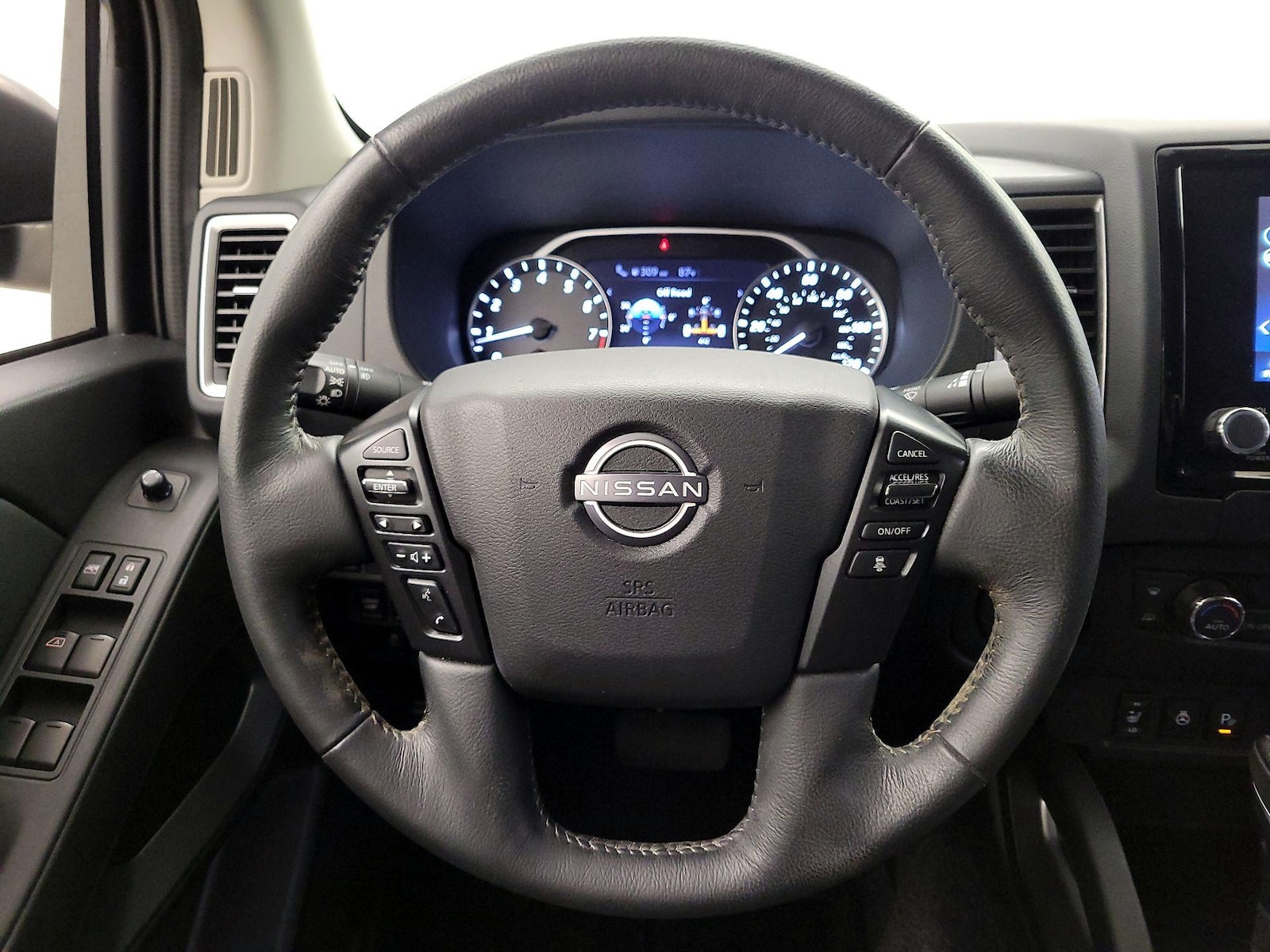 2022 Nissan Frontier SV - Photo 11