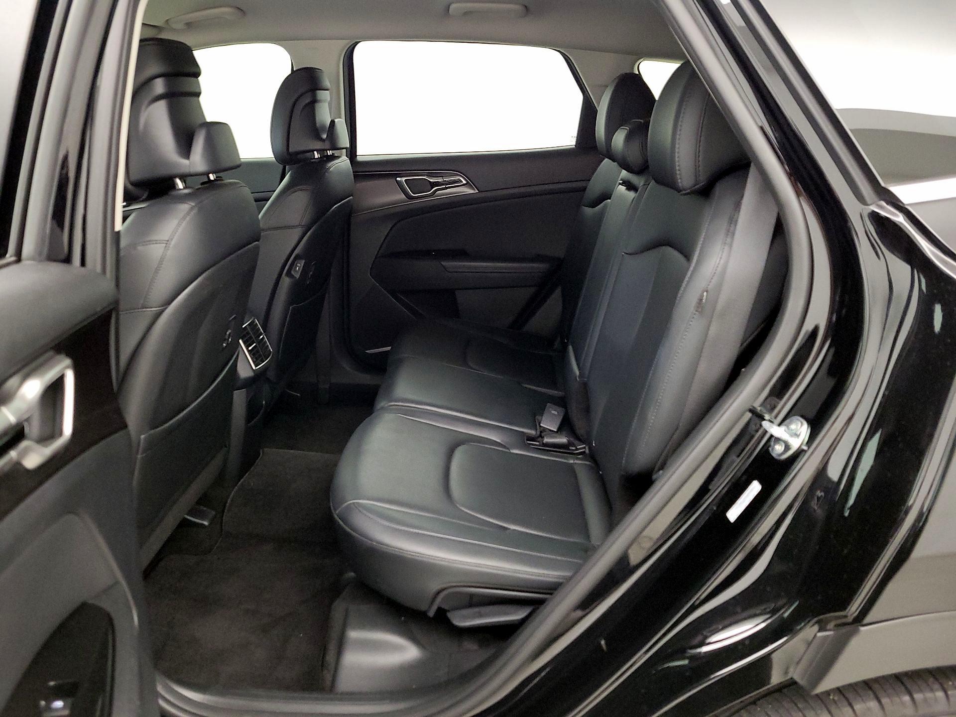 Thumbnail: 2025 Kia Sportage - 20