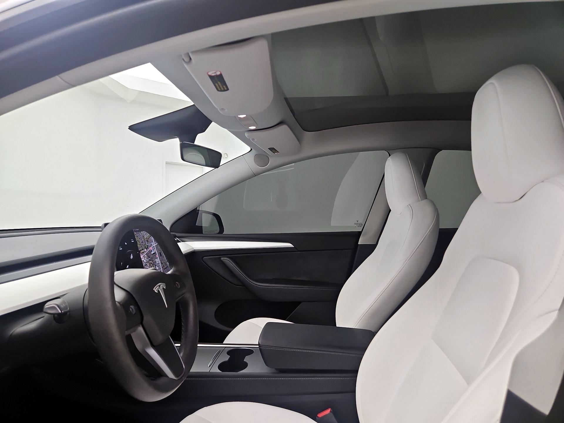 Thumbnail: 2023 Tesla Model Y - 18