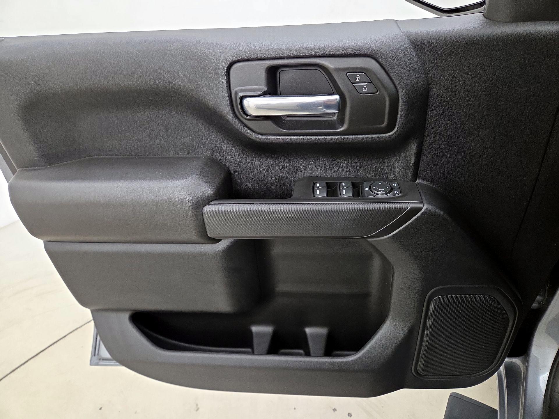 Thumbnail: 2021 Chevrolet Silverado 1500 - 12