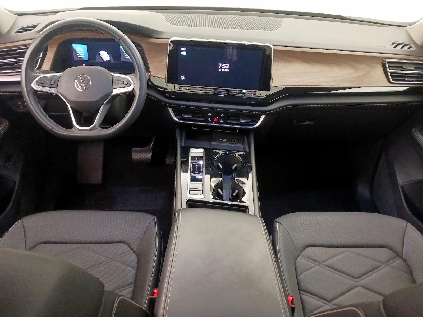 2024 Volkswagen Atlas SE w/Tech - Photo 10