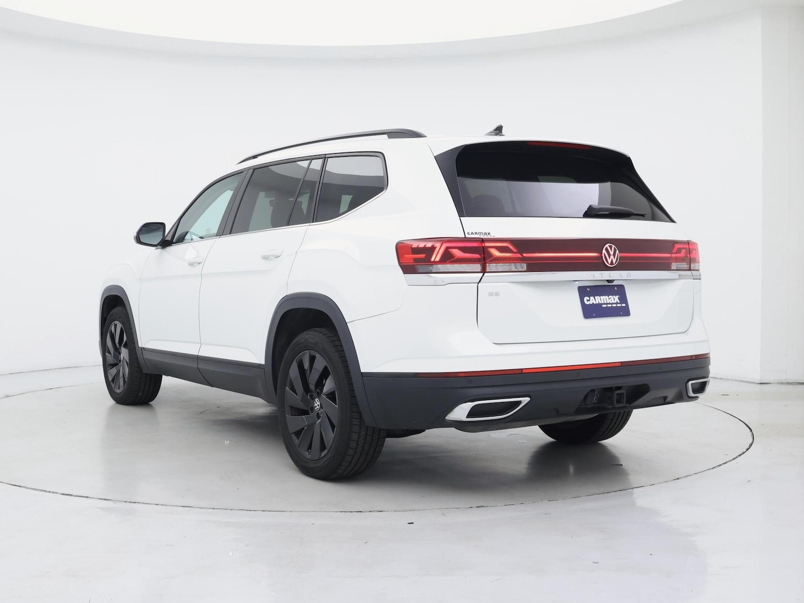 2024 Volkswagen Atlas SE w/Tech - Photo 3