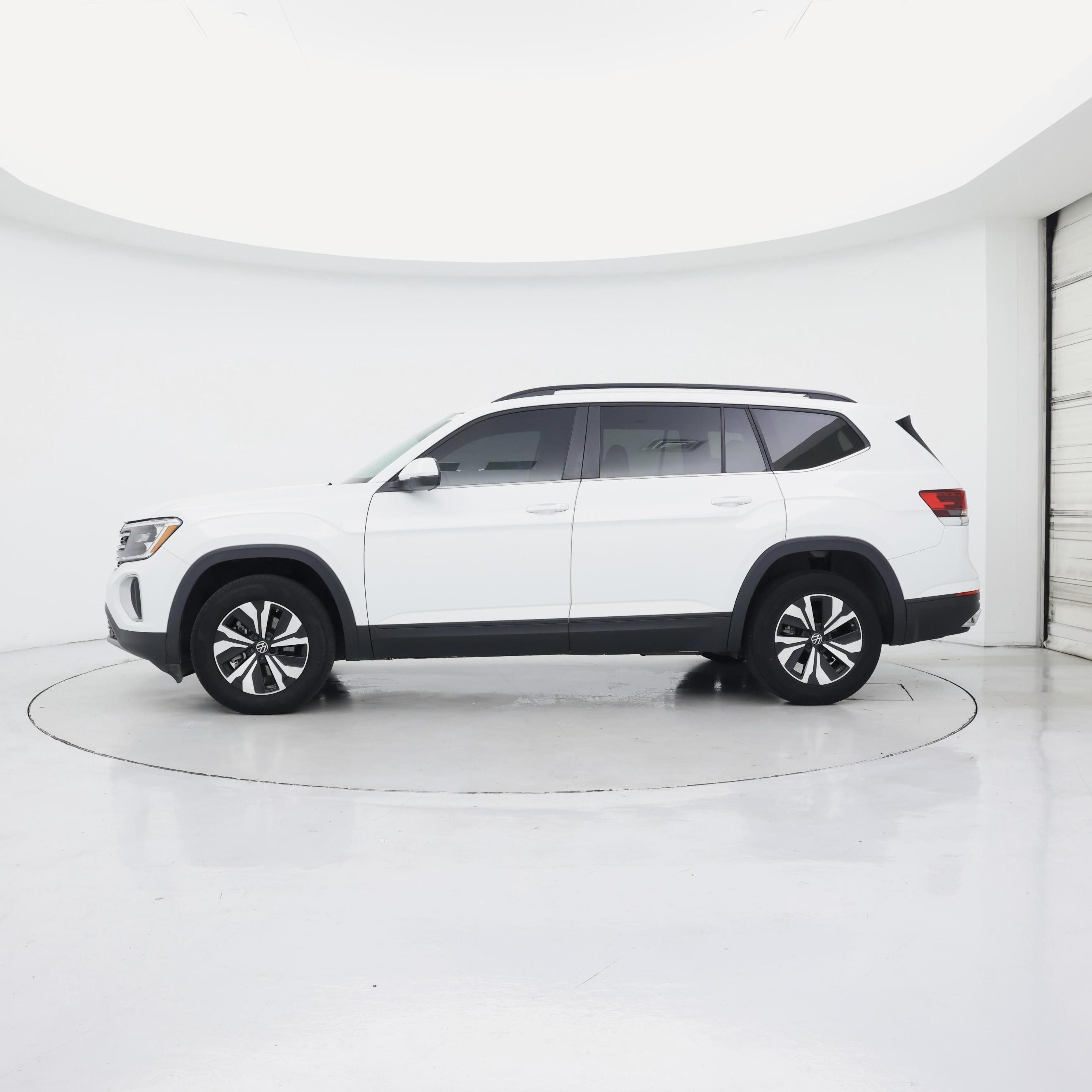 Thumbnail: 2024 Volkswagen Atlas - 3