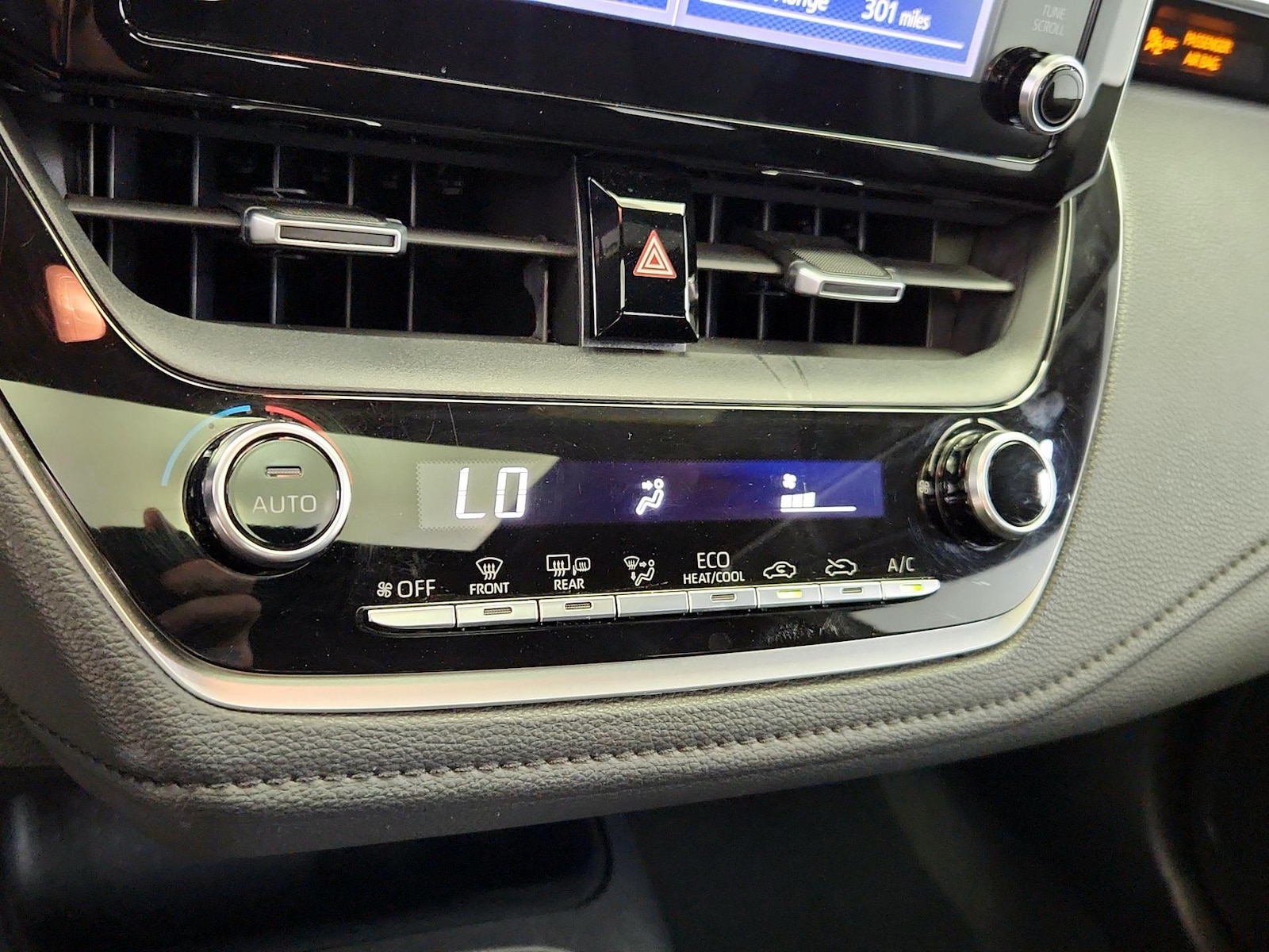 2020 Toyota Corolla SE - Photo 17