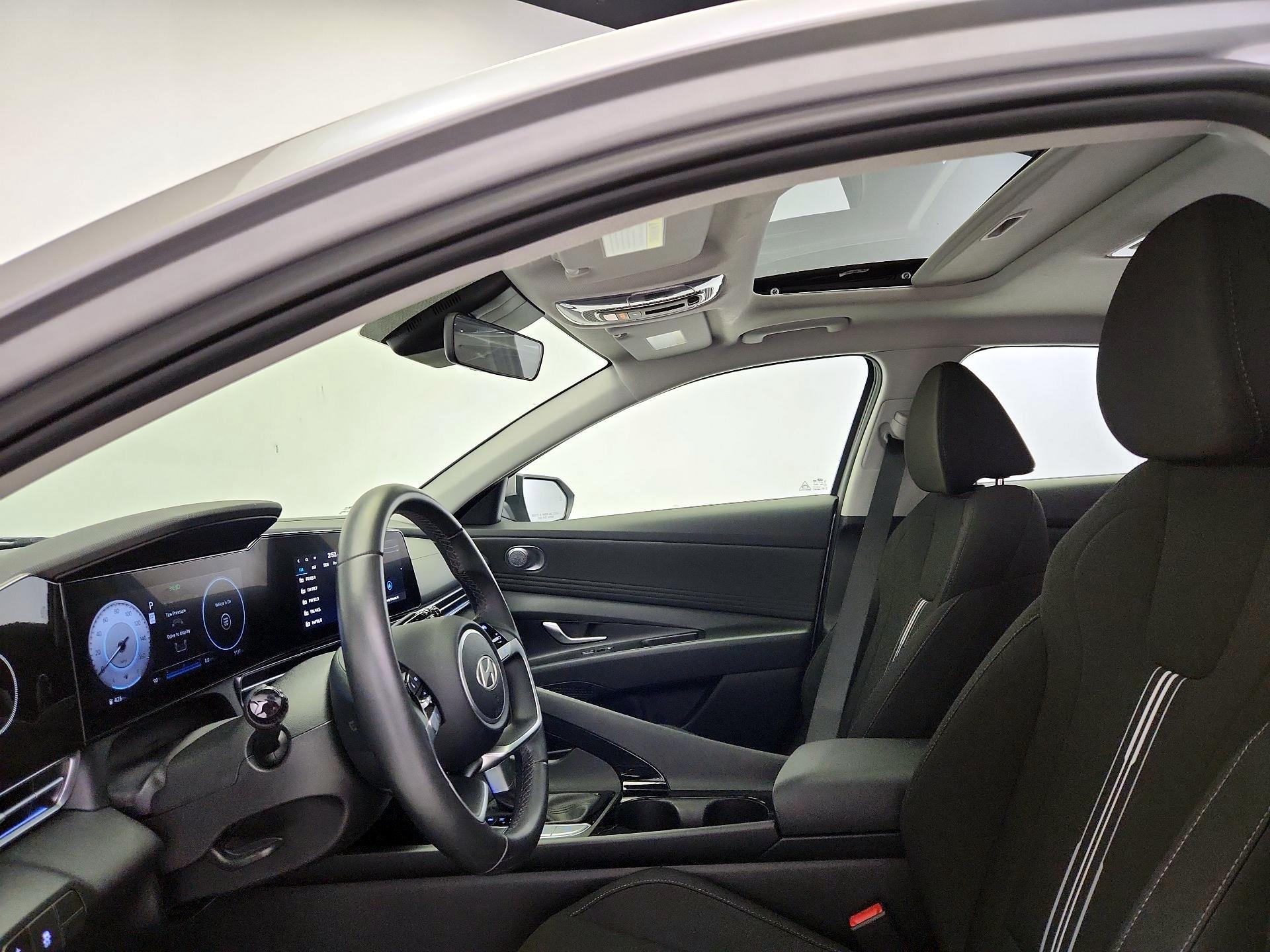 Thumbnail: 2025 Hyundai Elantra - 20