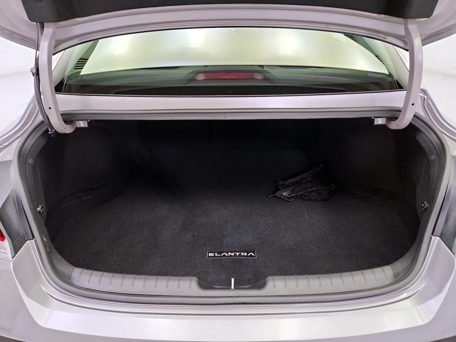 2025 Hyundai Elantra SEL - Photo 23