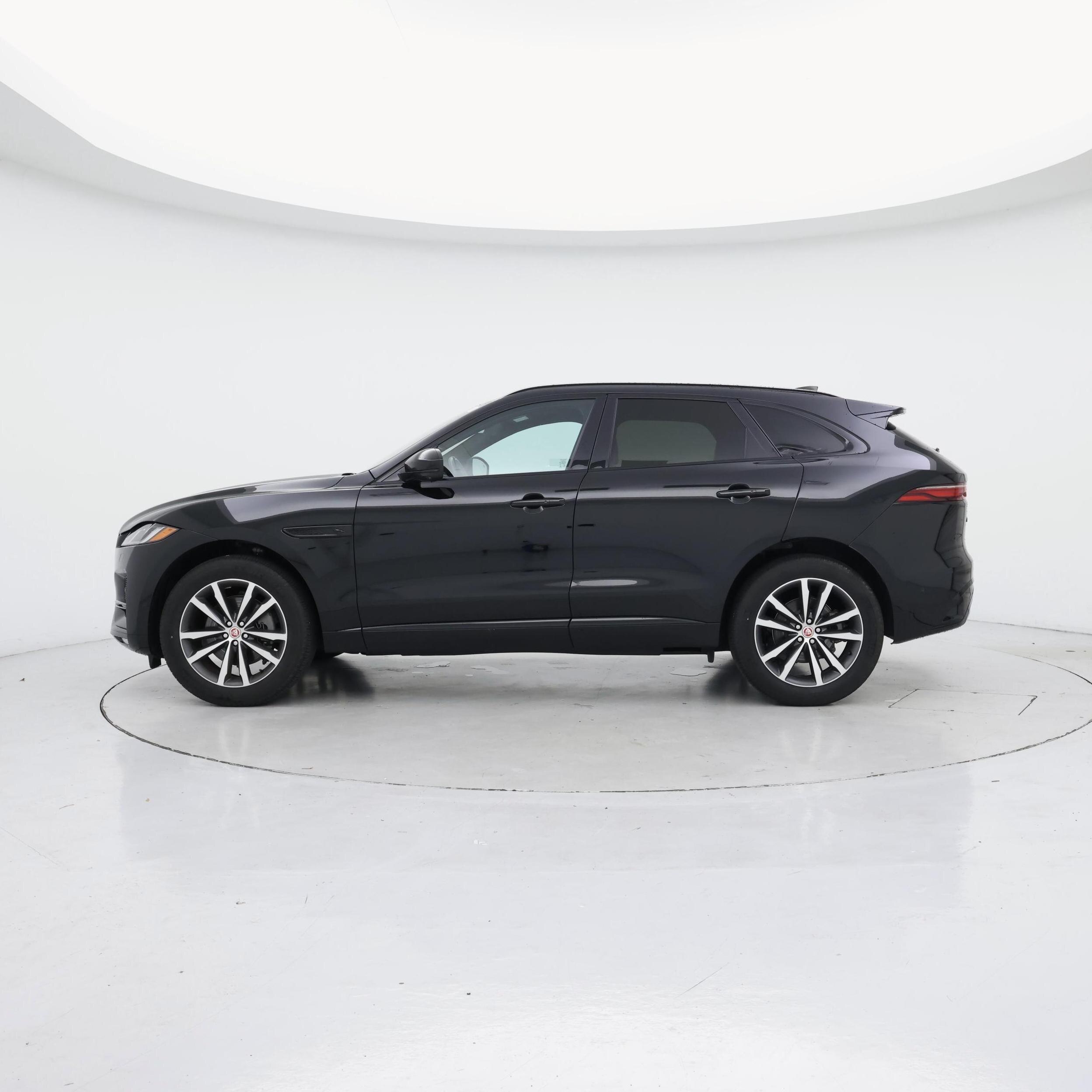 Thumbnail: 2021 Jaguar F-Pace - 3