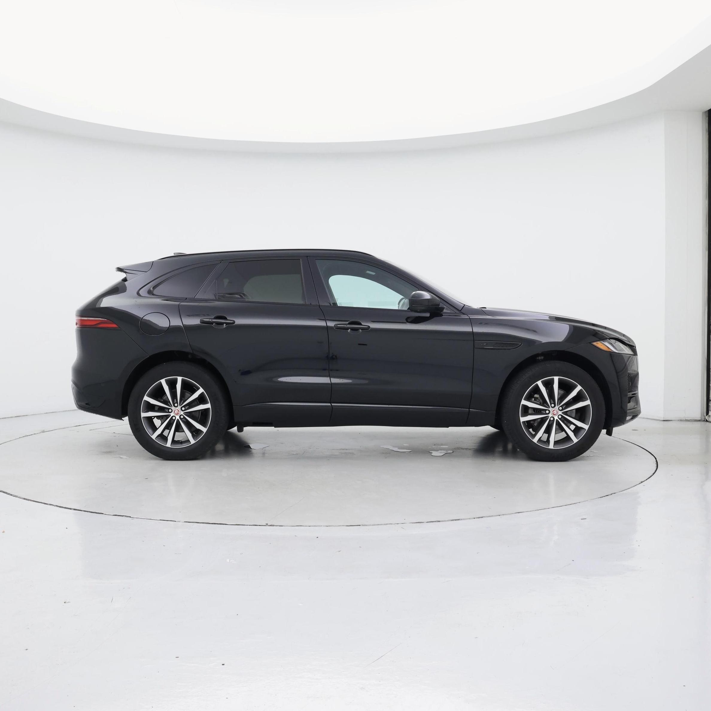 Thumbnail: 2021 Jaguar F-Pace - 7