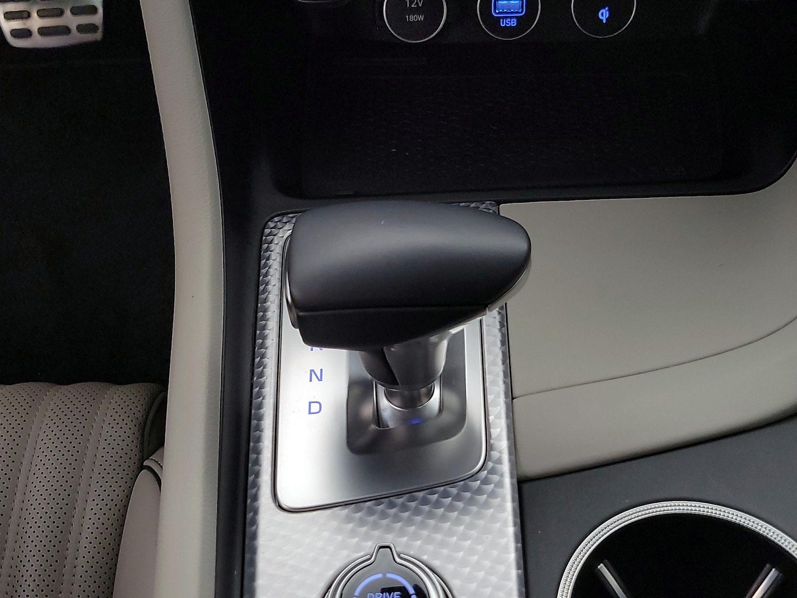 2023 GENESIS G70 Standard - Photo 19