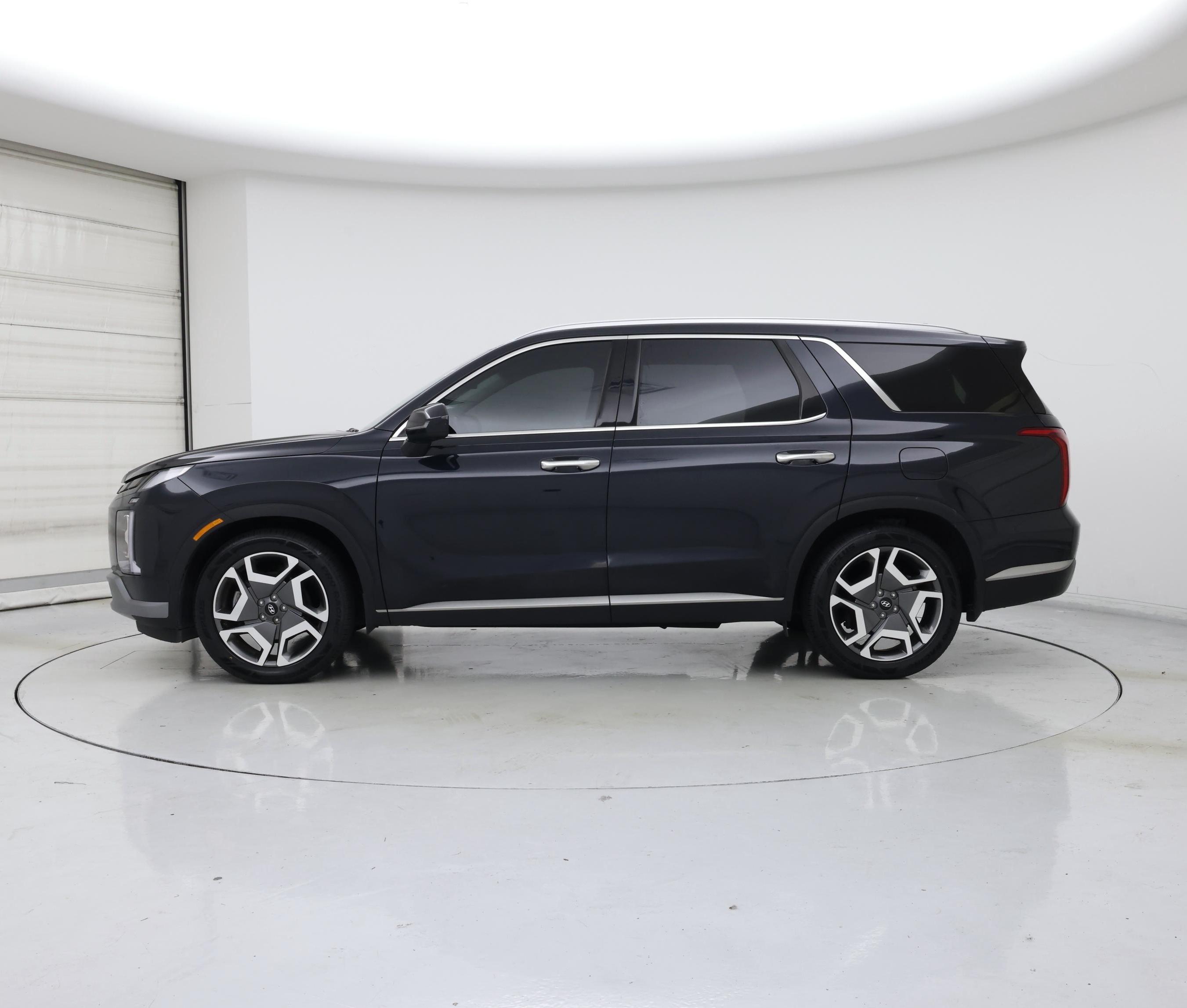 Thumbnail: 2023 Hyundai Palisade - 3