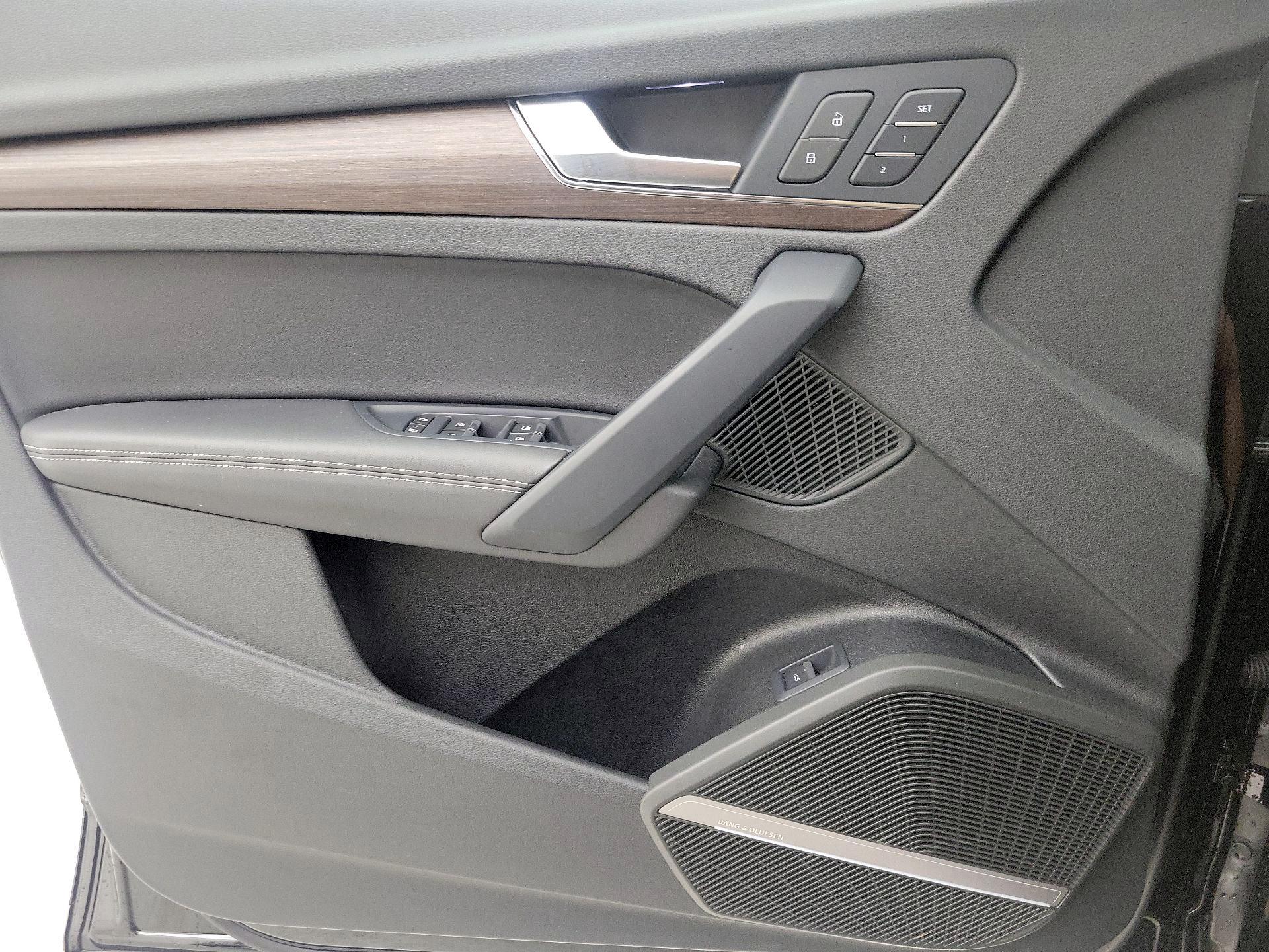 Thumbnail: 2023 Audi Q5 - 12