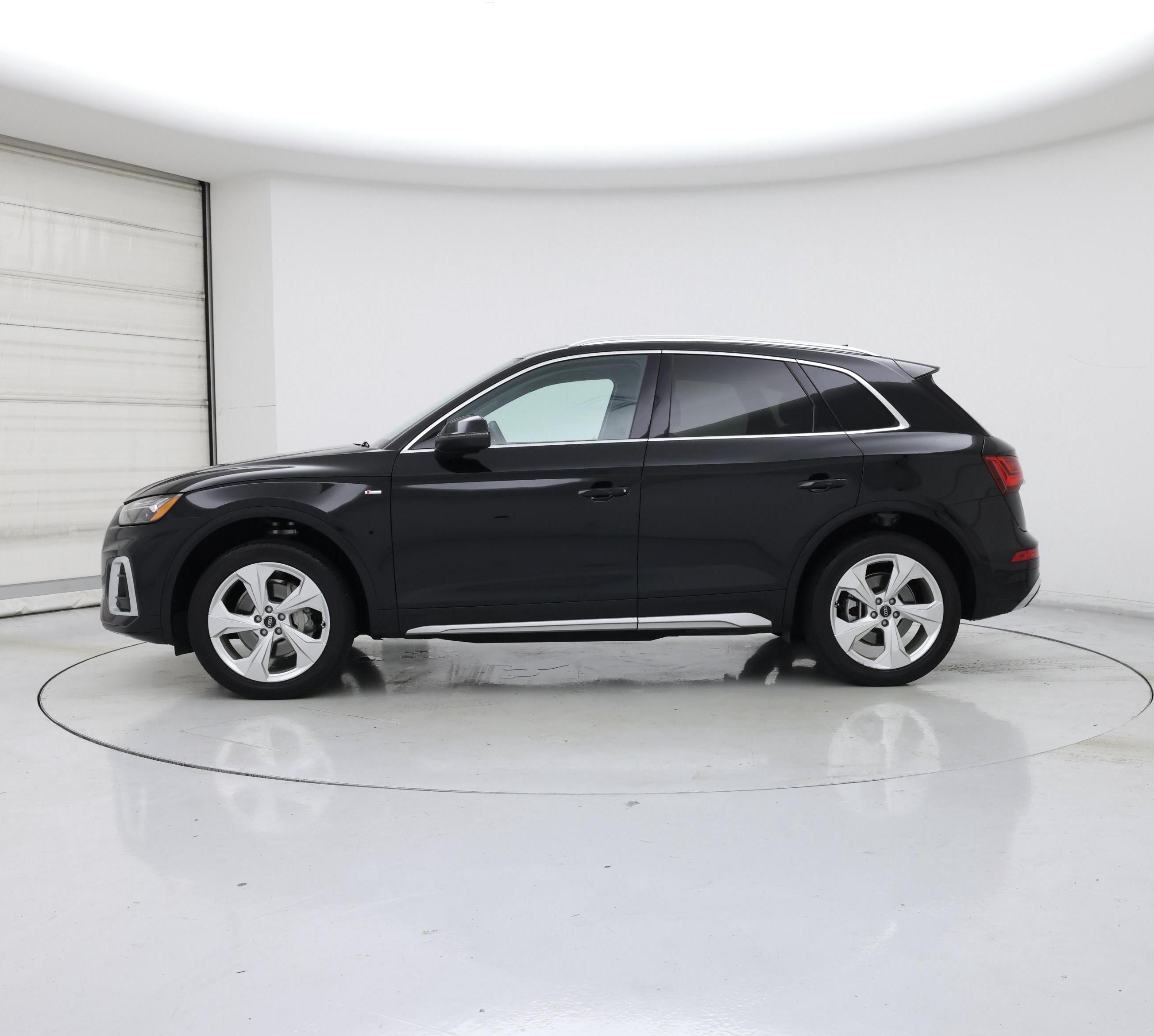 Thumbnail: 2023 Audi Q5 - 3