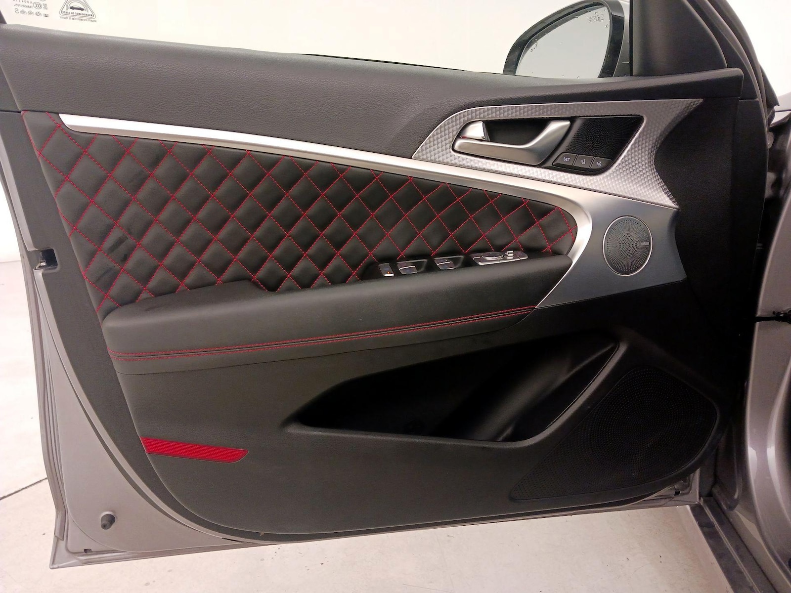 2023 GENESIS G70 Standard - Photo 13