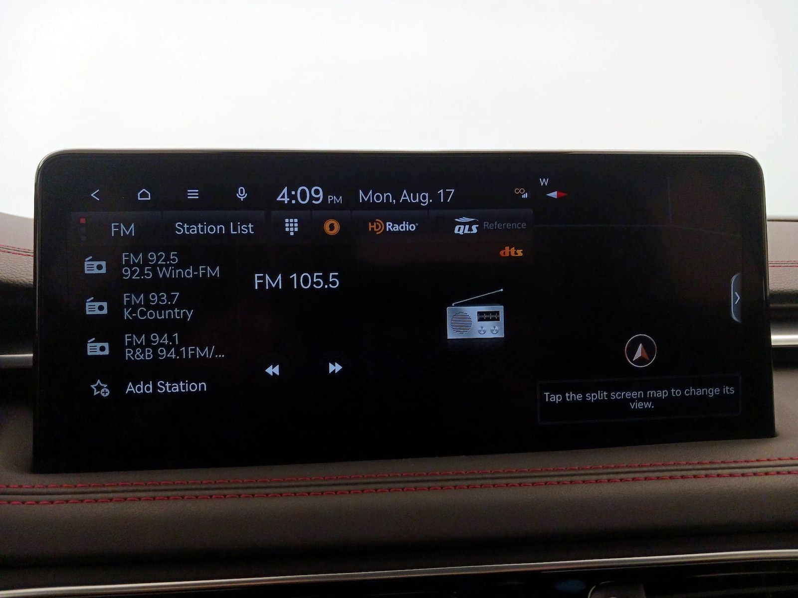 2023 GENESIS G70 Standard - Photo 17