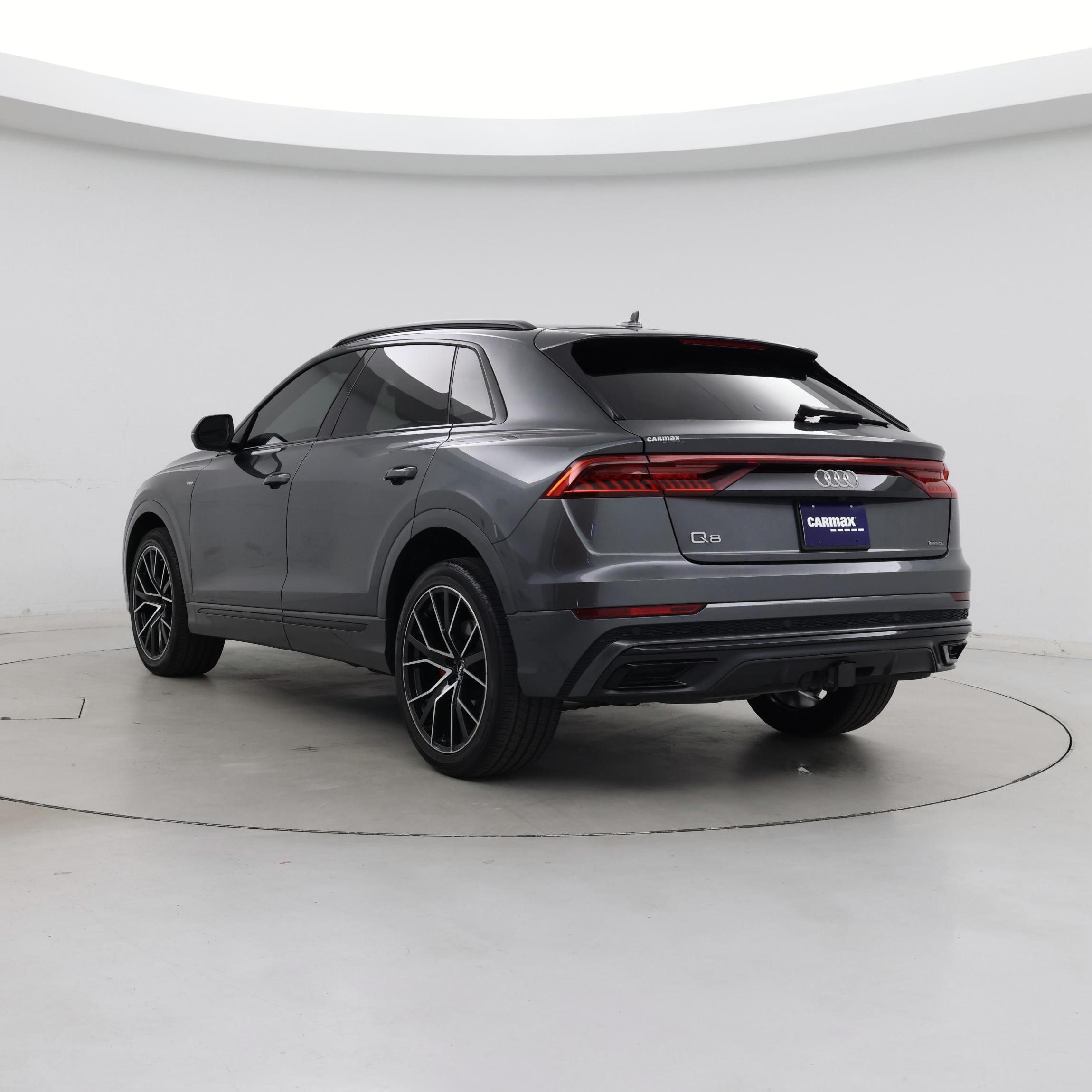 Thumbnail: 2021 Audi Q8 - 2