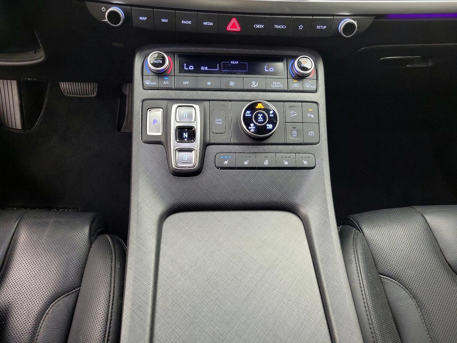 2024 Hyundai Palisade Limited - Photo 19
