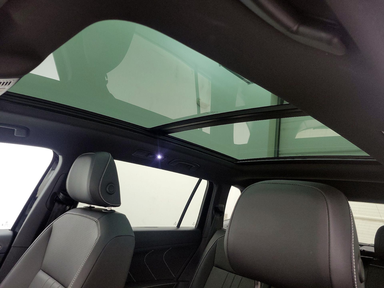 2023 Volkswagen Tiguan SE R-LINE BLACK - Photo 20