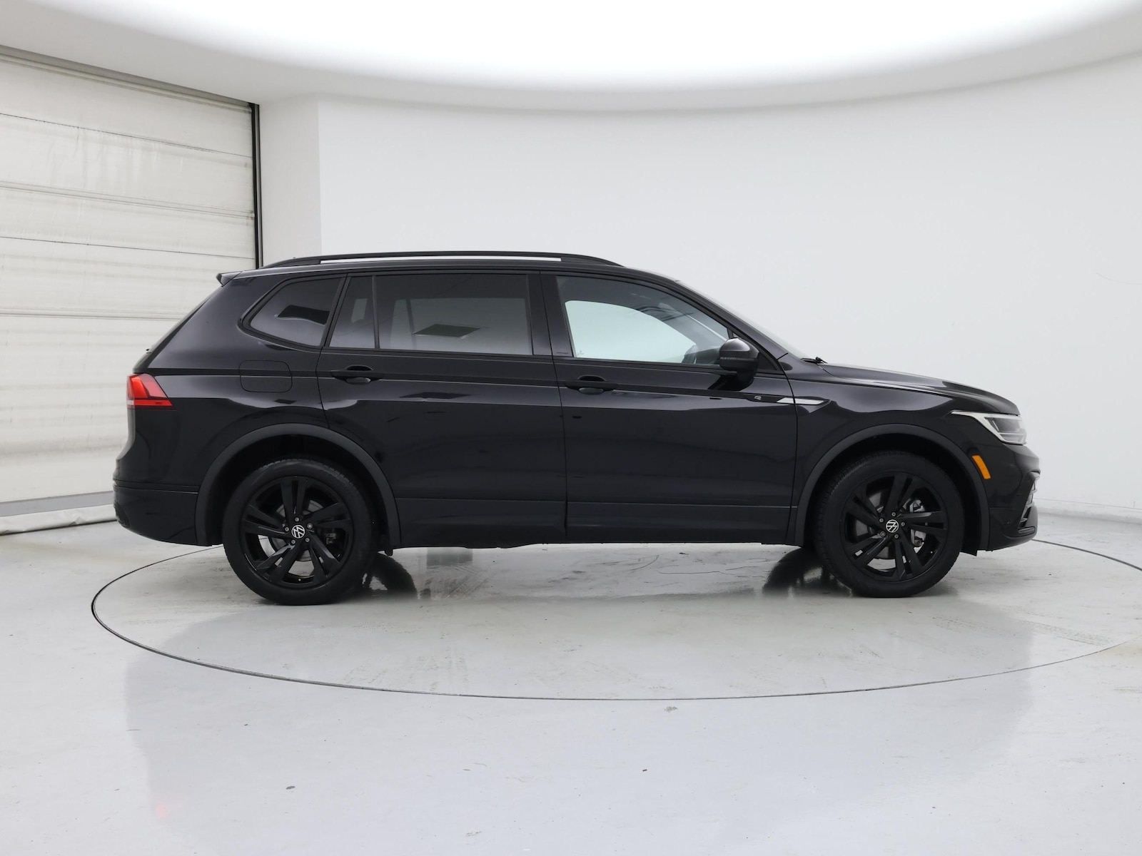2023 Volkswagen Tiguan SE R-LINE BLACK - Photo 8