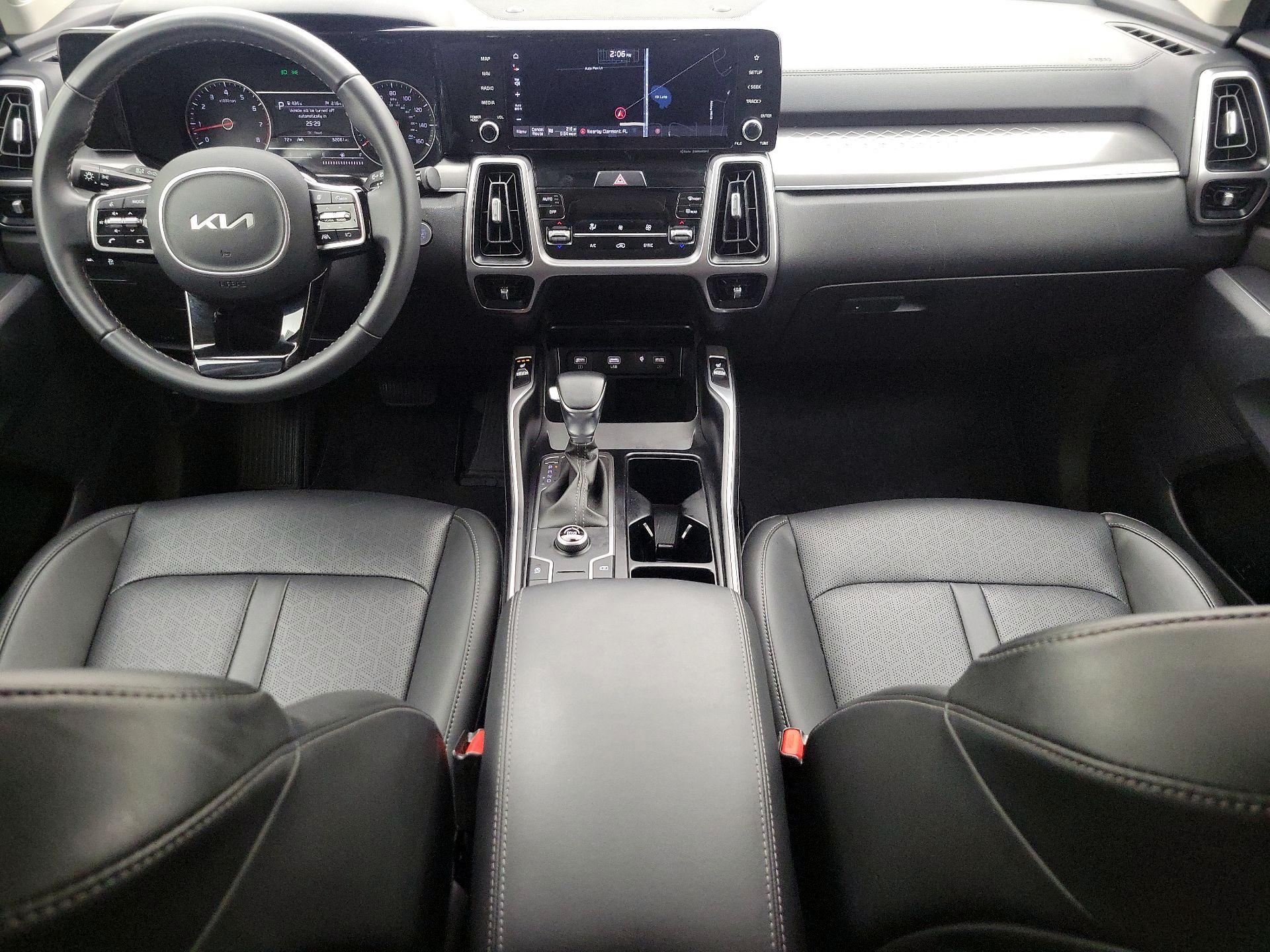 Thumbnail: 2023 Kia Sorento - 9