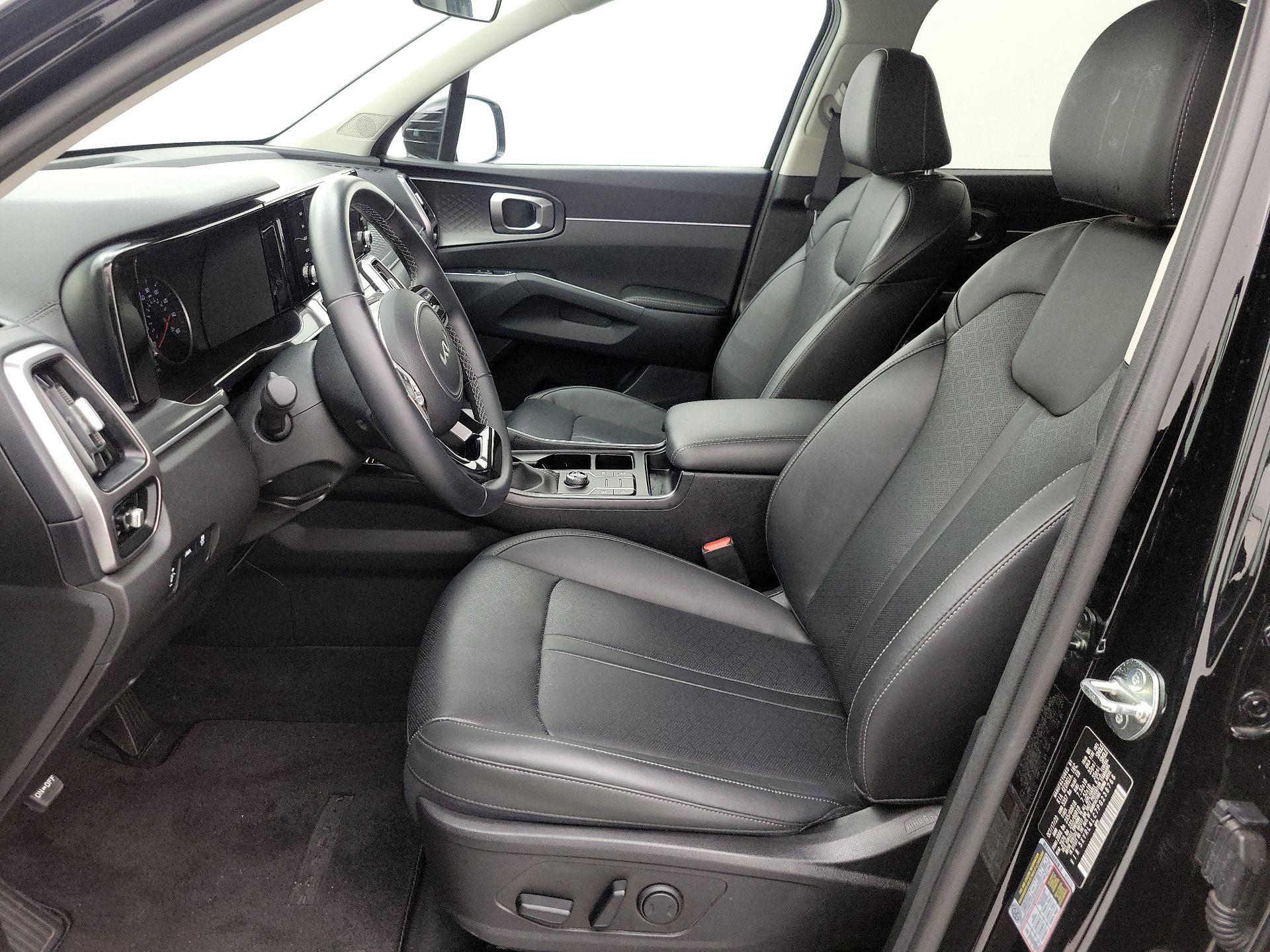 Thumbnail: 2023 Kia Sorento - 11