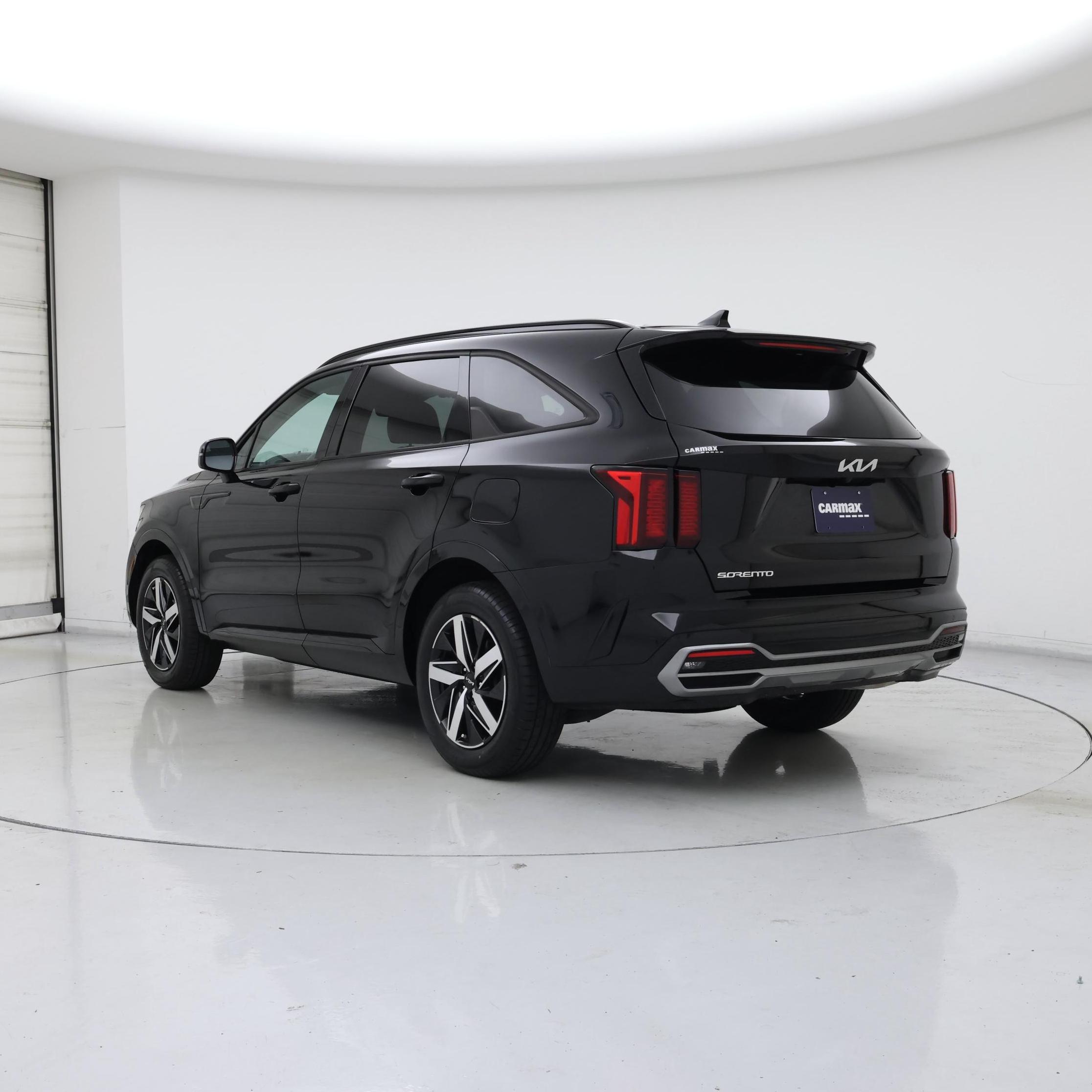 Thumbnail: 2023 Kia Sorento - 2