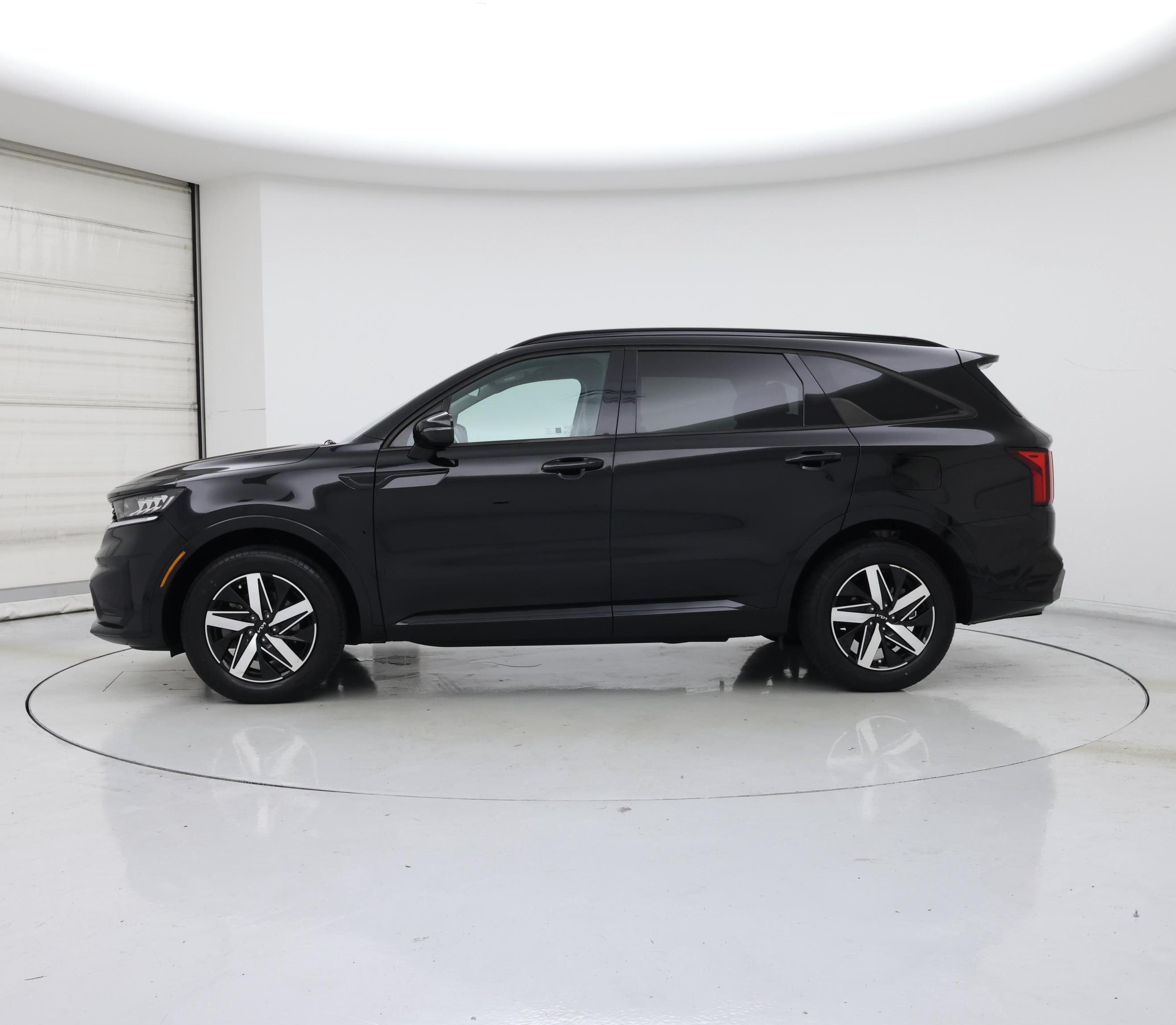 Thumbnail: 2023 Kia Sorento - 3