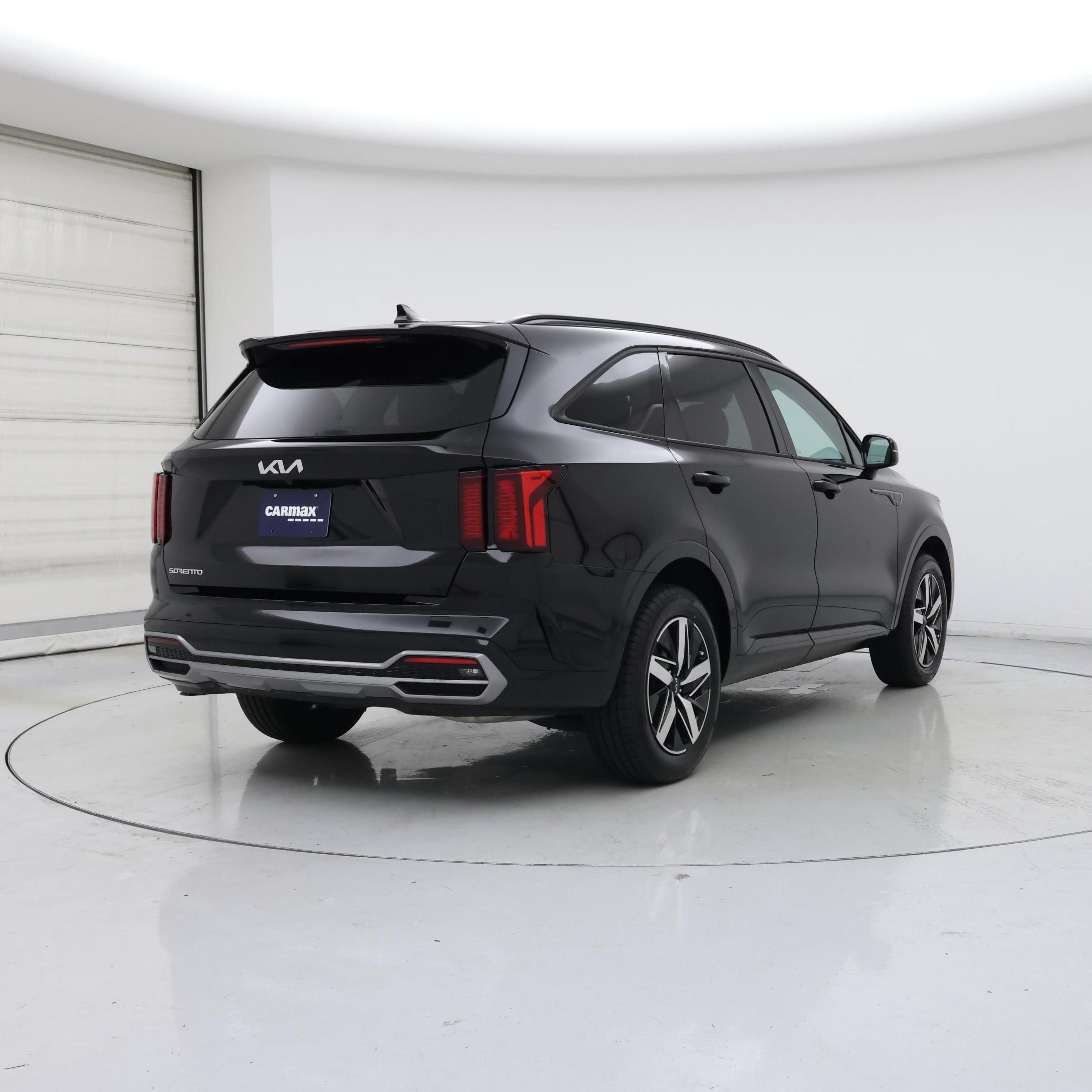 Thumbnail: 2023 Kia Sorento - 8
